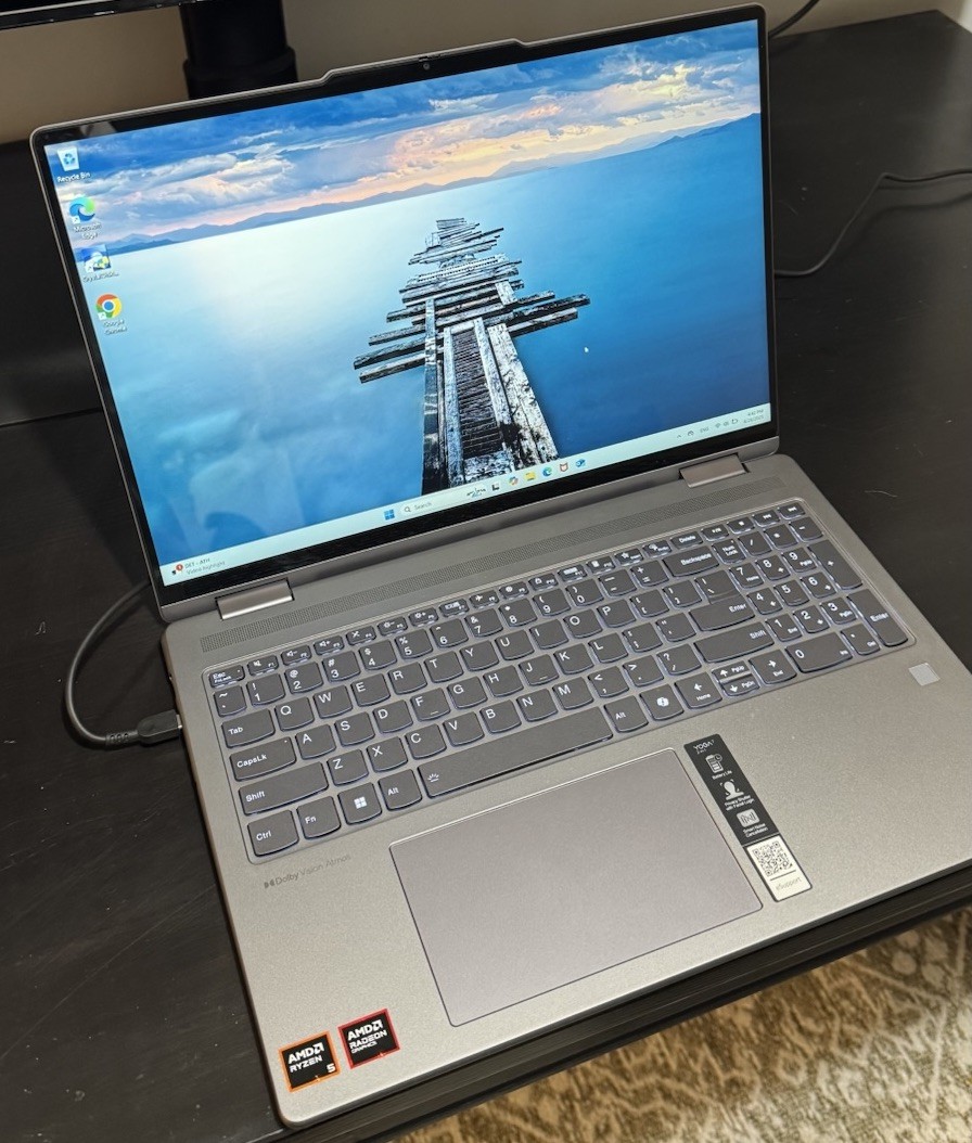 Lenovo Yoga 7 2-in-1 16″ 2K Touch Laptop AMD Ryzen 5 8640HS 8GB RAM 512GB SSD