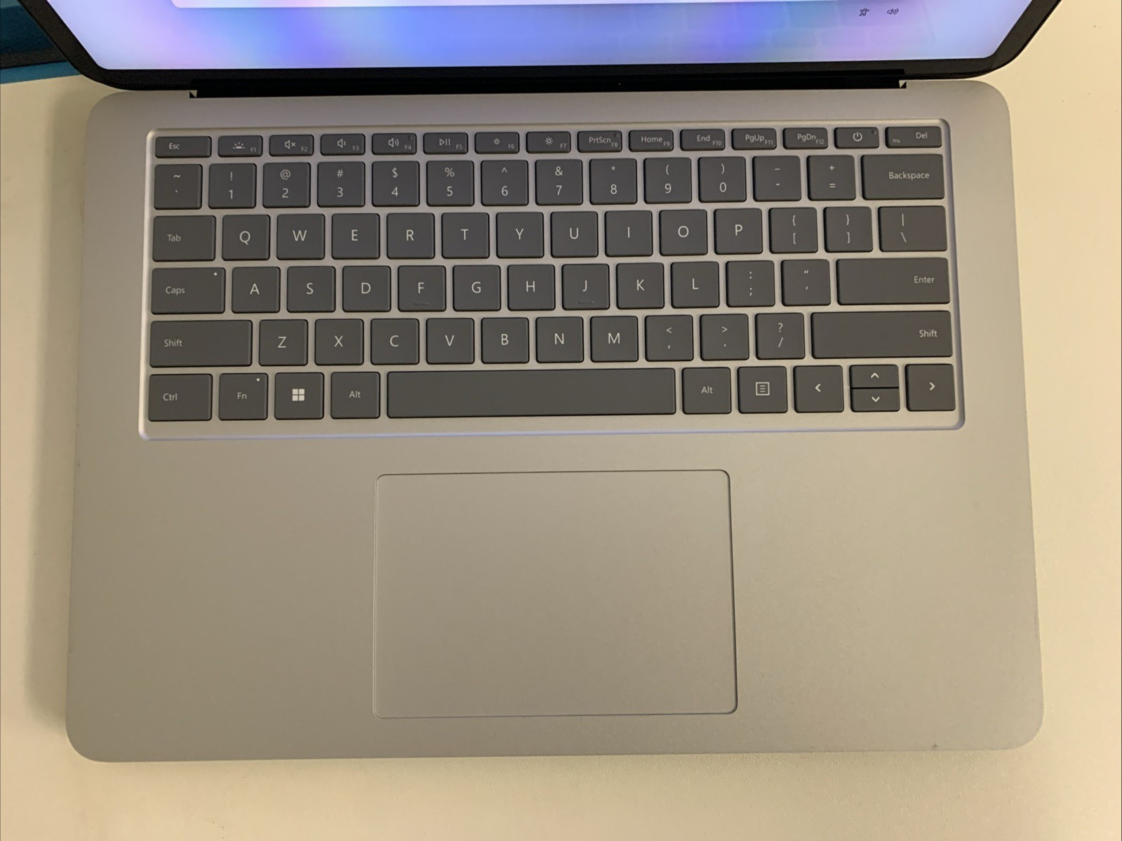 Microsoft Surface Laptop Studio 13″ i5-11300H 256GB SSD 16GB DDR4 SLVR