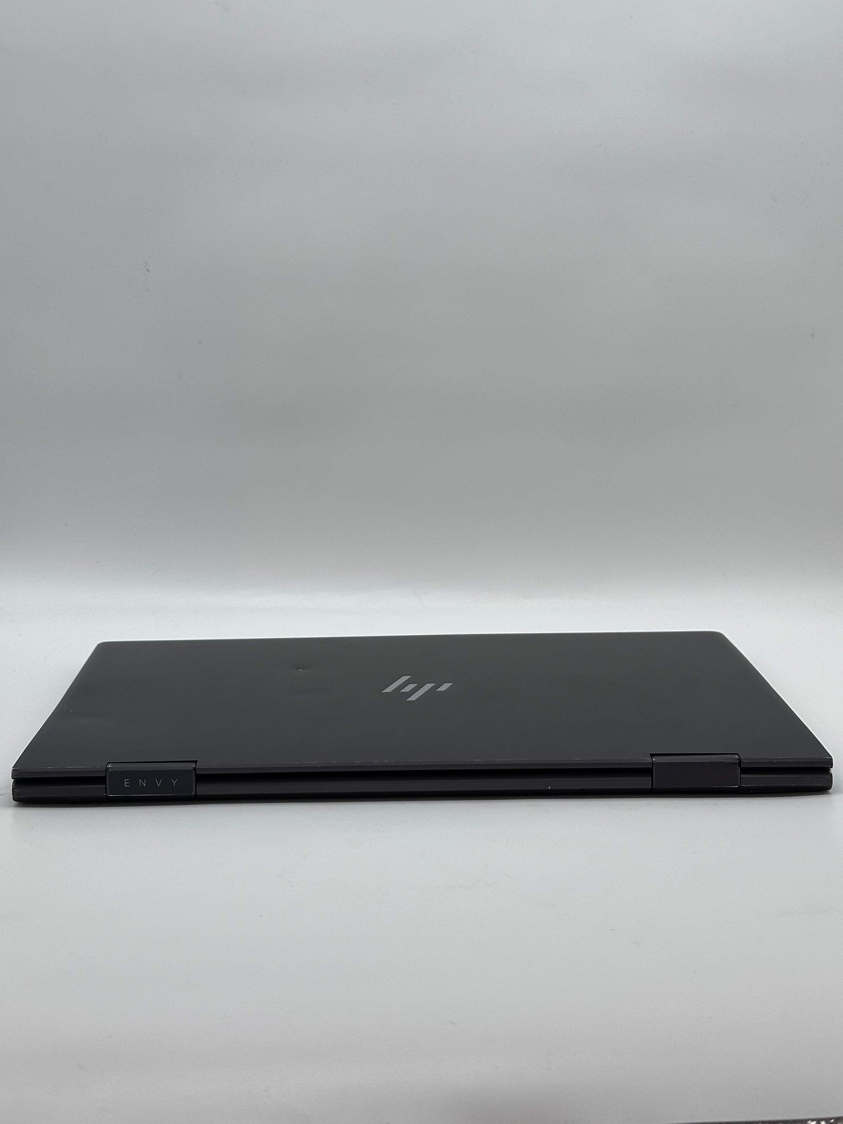 HP ENVY x360 15.6″ Laptop AMD Ryzen 5 4500U Series 8GB RAM 512GB w/ Charger