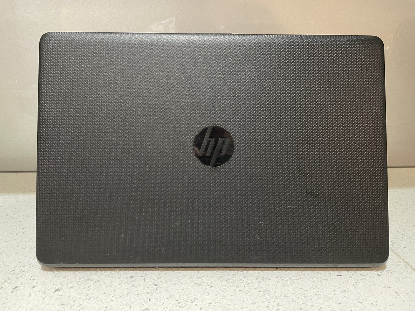 HP Notebook AMD 7th Generation A6-9220 2.50GHz 8GB 1TB HDD 15.6″ 15-bw027au W10