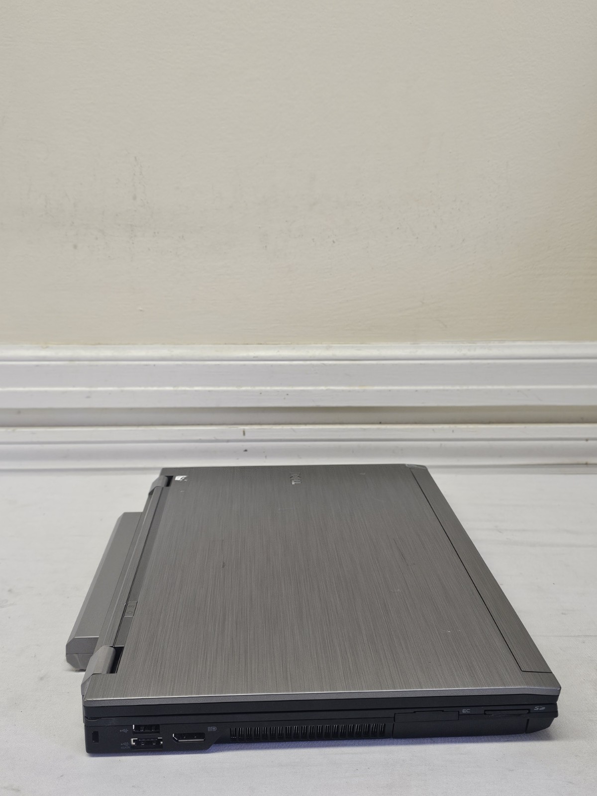 Dell Latitude E6510 Laptop – Intel i5-M560 – 2GB RAM – 160GB HDD – Windows 10