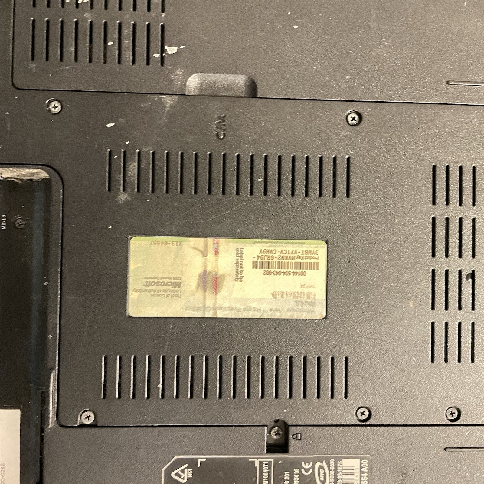 Dell Inspiron 1525 Core 2 duo 1.83 GHz 3MB RAM Missing Battery pack, FOR PARTS