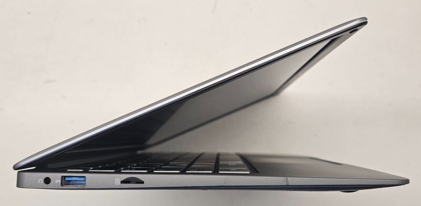 Jumper Tech EZbook X3 13.3″ Laptop Intel Celeron N 4GB Ram NO HD/OS (FL)