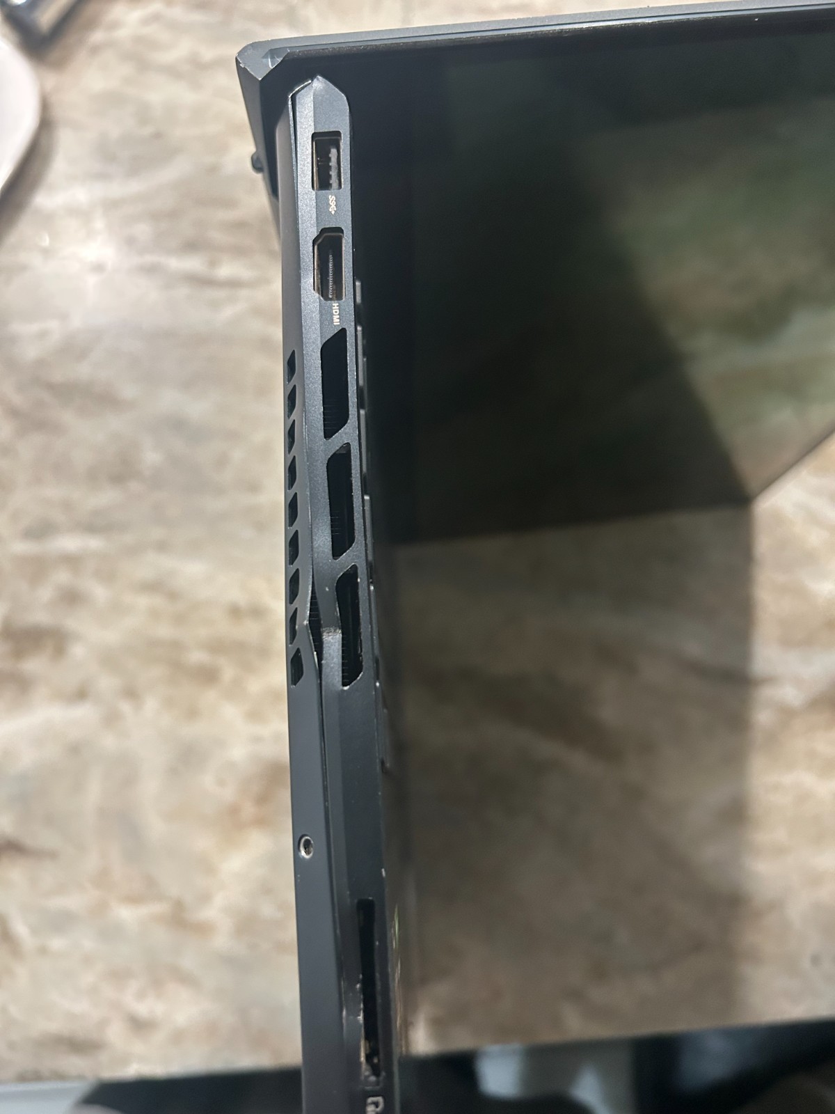 ASUS ZenBook Pro 15 OLED Ryzen 9 5900HX RTX 3050 Ti