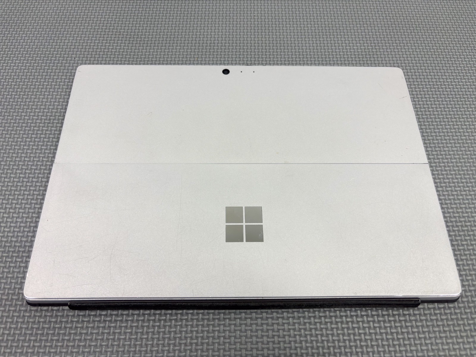 Microsoft Surface Pro 1796 5th Gen Intel 2 Core m3-7Y30 4GB RAM 128GB SSD WIN10P