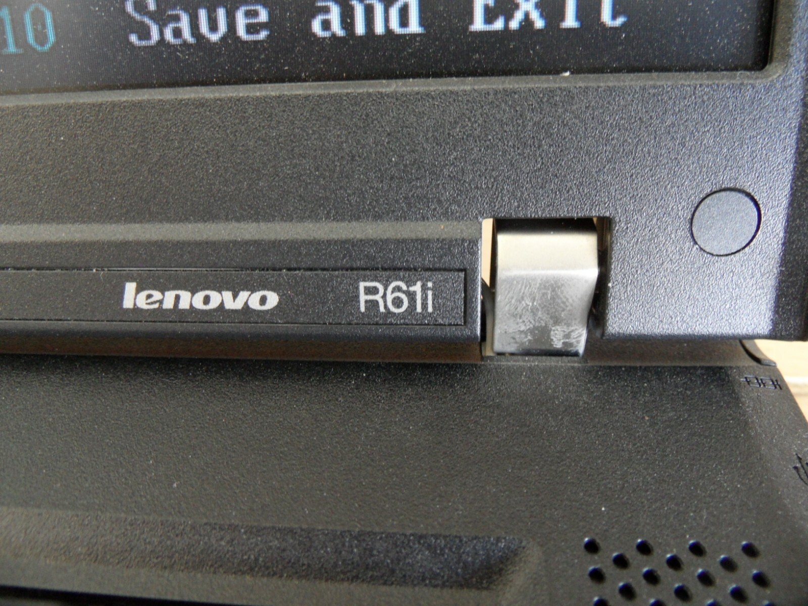 Lenovo Thinkpad R61i For Parts Posted Bios No Hard Drive