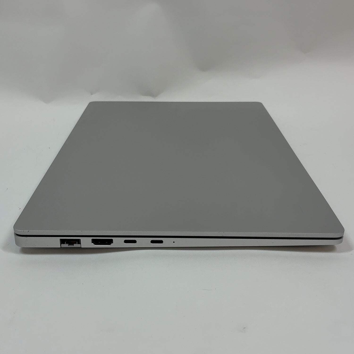 Samsung Galaxy Book5 750XHD 15.6″ Ultra 7 255U 2.2GHz 16GB RAM 512GB SSD