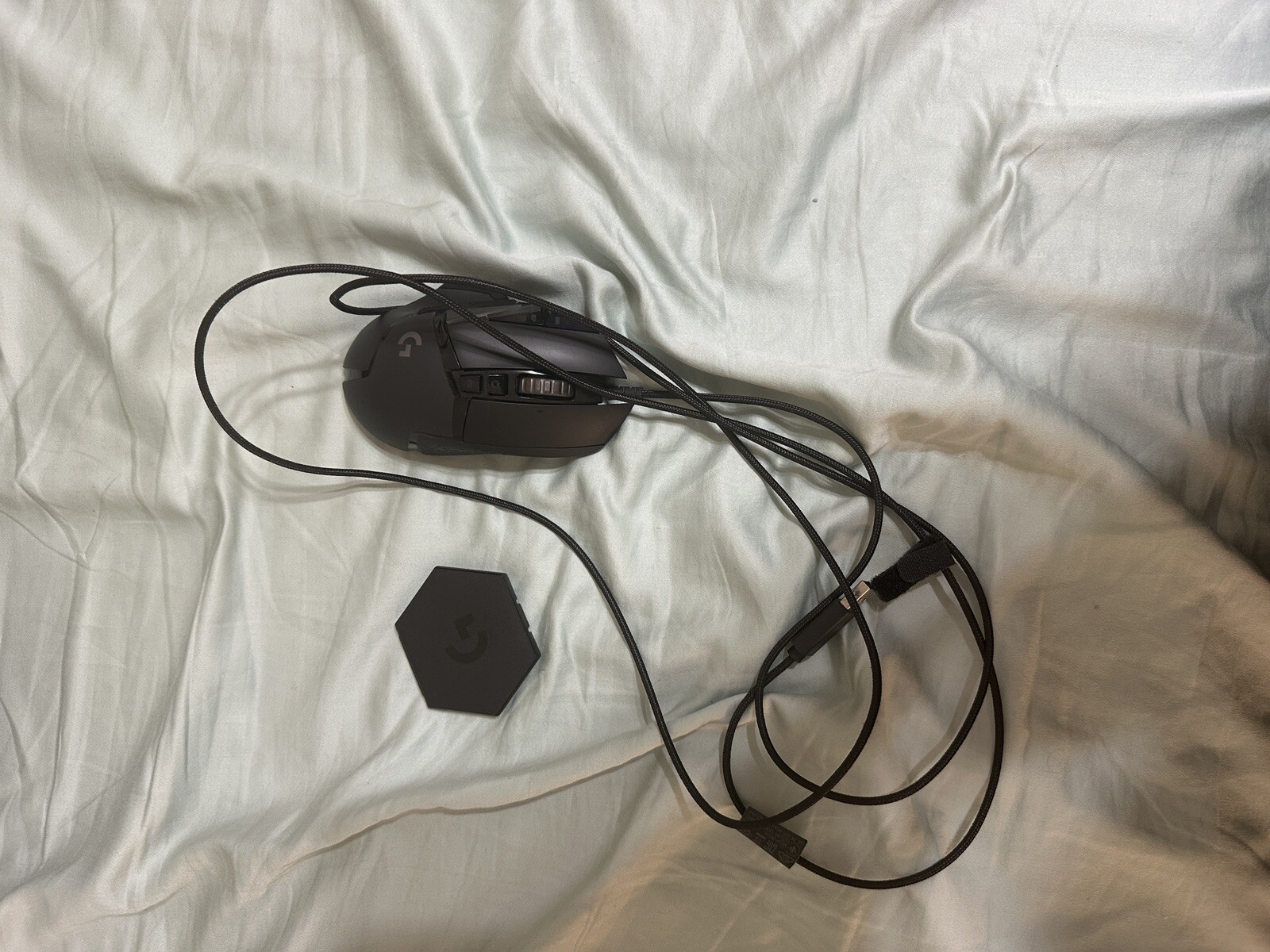 Alienware 15 R3 Gaming Laptop with charger and Logitech G502 Hero (wired)