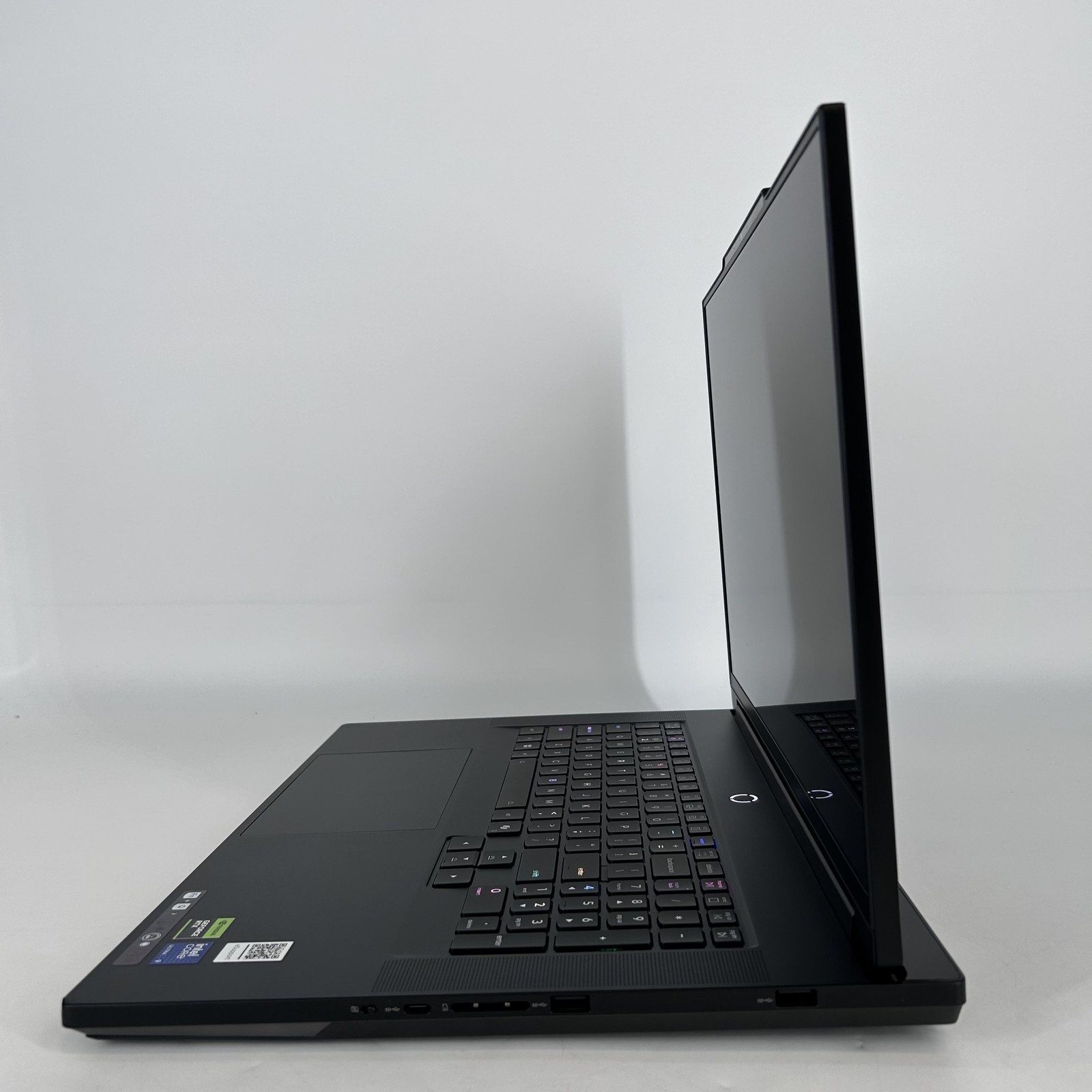 Lenovo Legion 9i Gen 10 18 UHD+ 2.7 GHz Ultra 9 275HX 64GB 2TB SSD RTX 5090 Good