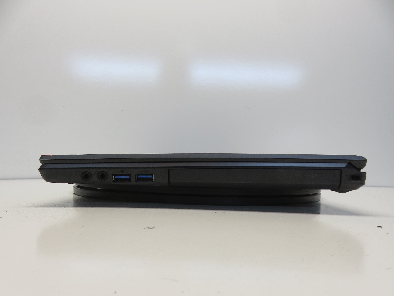 Fujitsu LifeBook E754 Intel i5-4300M 2.6GHz 2 GB NO HDD No Batt