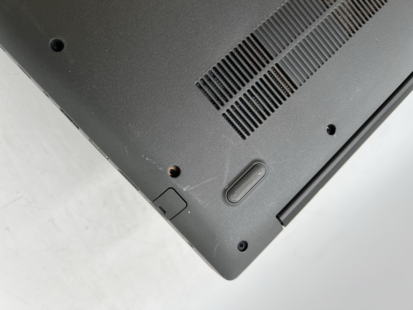 Lenovo IDEAPAD 330-17KB, Core 5 8th, No RAM/HDD/Charger-AS IS