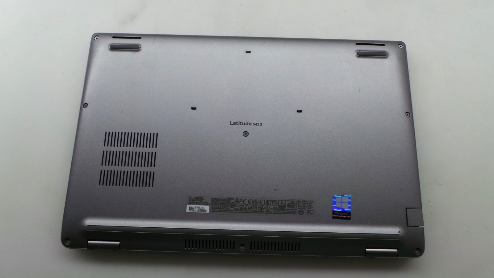 Dell Latitude 5420 | 14″ | i5-1145G7 2.60GHz | 8GB RAM 256GB NVMe | ***READ***