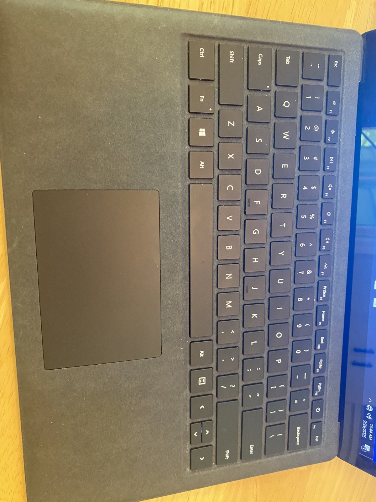 Microsoft Surface 1769 13.5″ i7-8650U 1.90GHz 16GB RAM 512GB SSD WINPRO10 *Read*