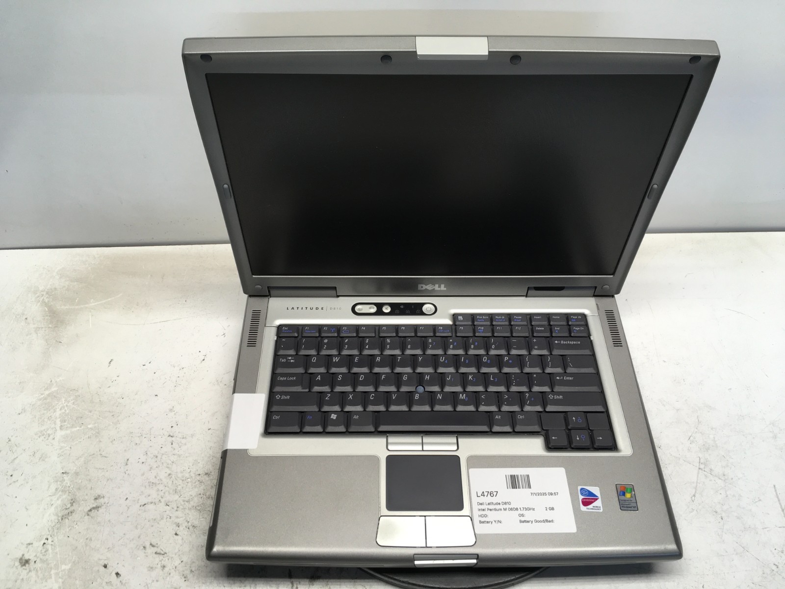 Dell Latitude D810 Intel Pentium M 06D8 1.73GHz 2 GB NO HDD/Battery