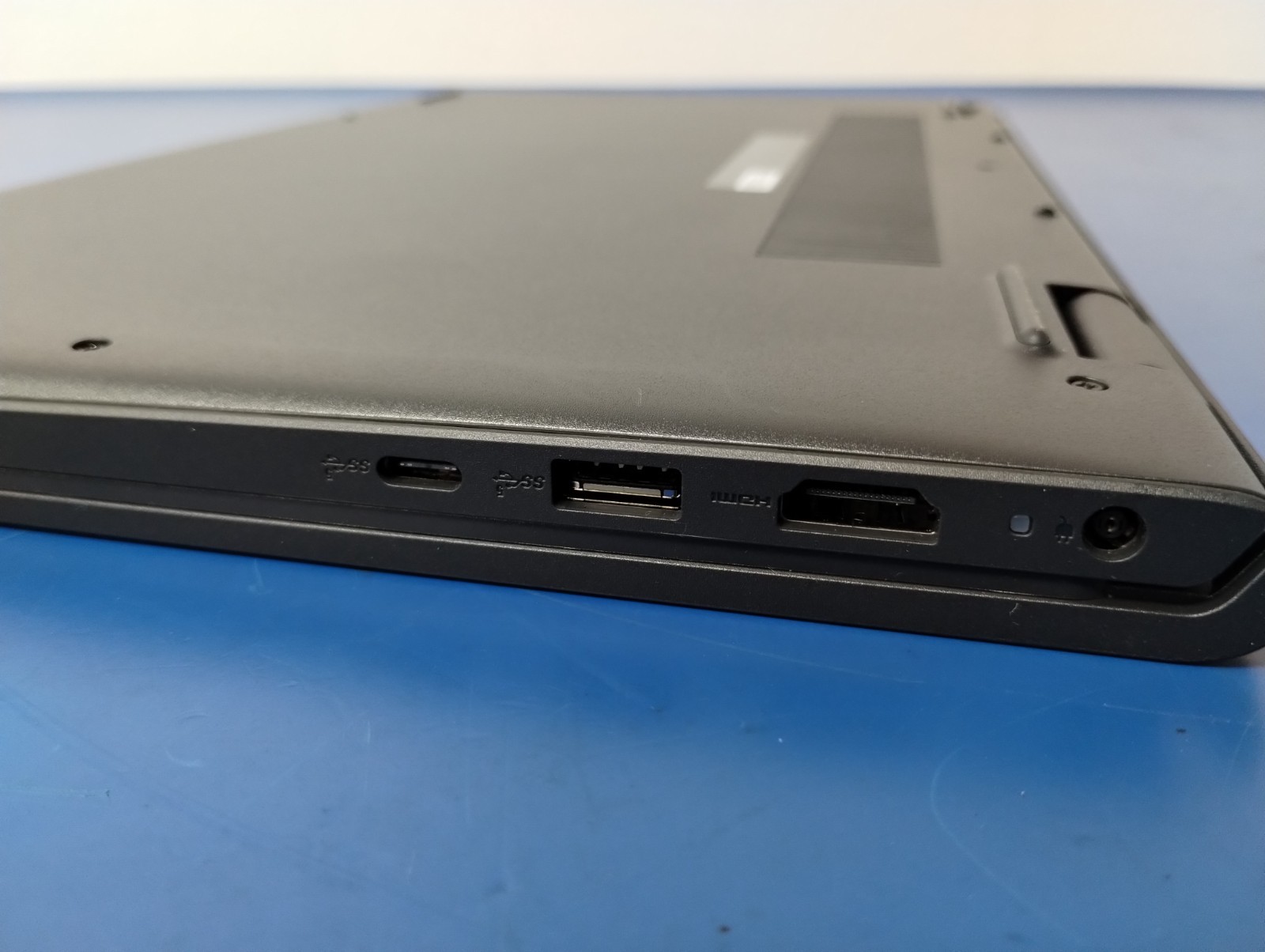 DELL 15 DC15255 G8MK9, AMD Ryzen 7 7730U, 2.00 GHz, 16 GB RAM, 512 GB NVMe SSD