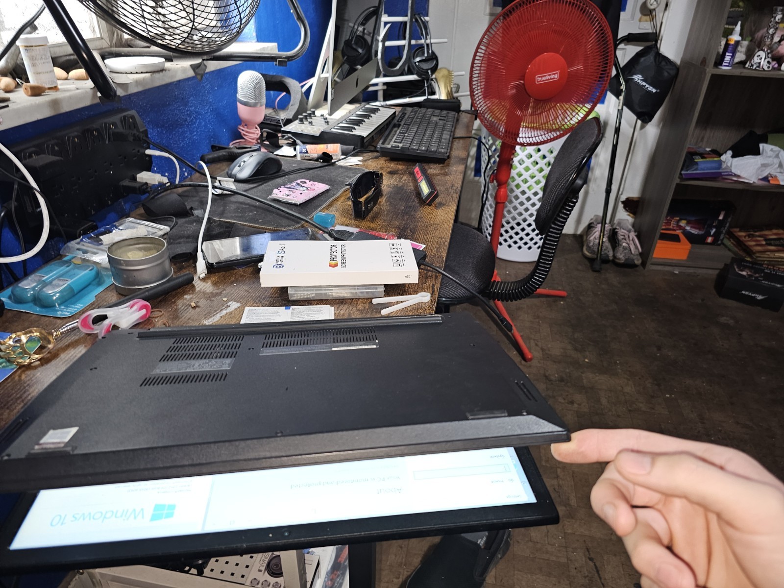 Lenovo ThinkPad E580Core i5@2.50GHz16GB RAM256 GB SSD HDD WIN 11….