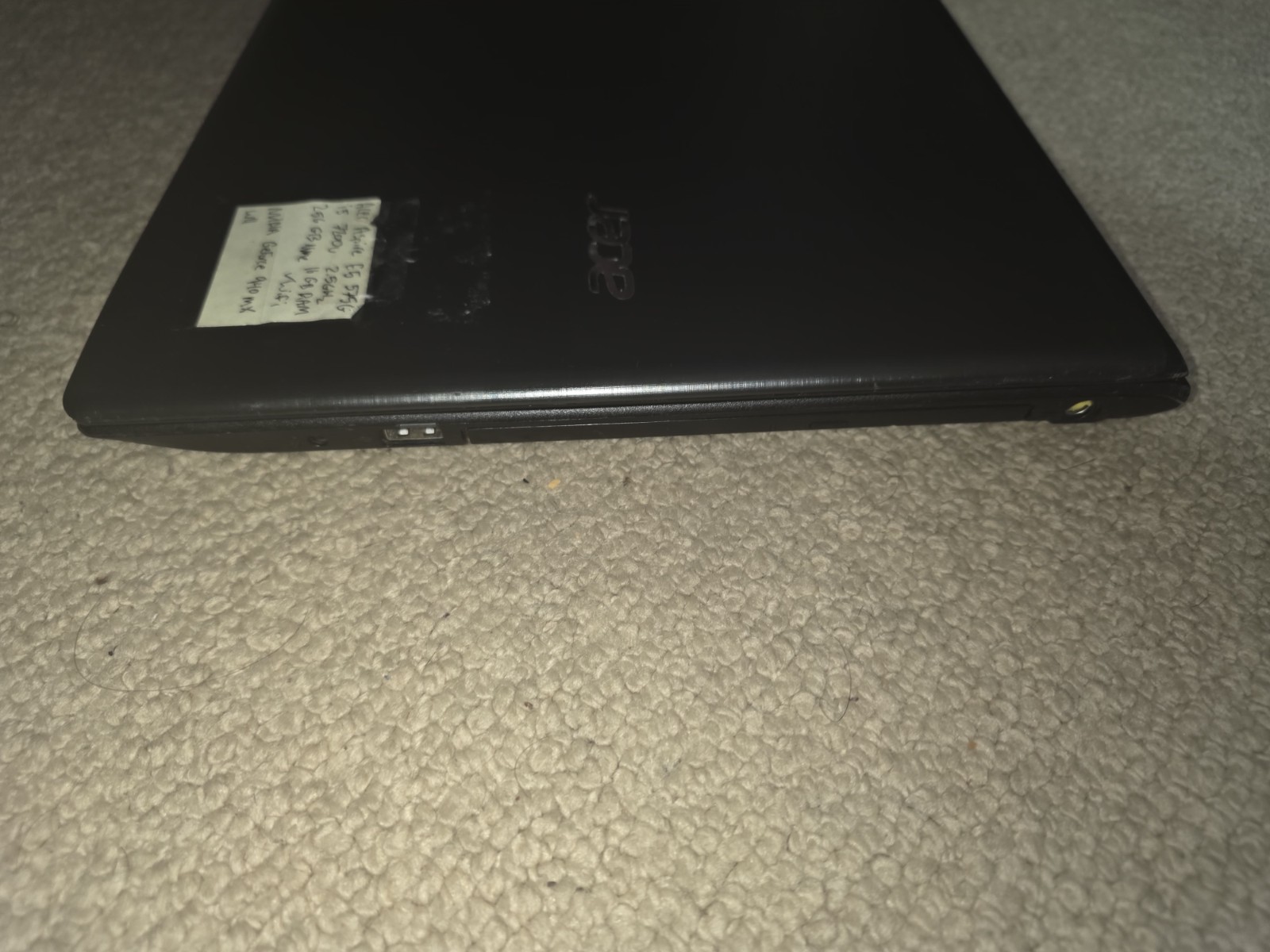 Acer Aspire ER-575G i5-7200U@3.1 GHz 256GB NVMe 16GB Ram Geforce 940MX W11