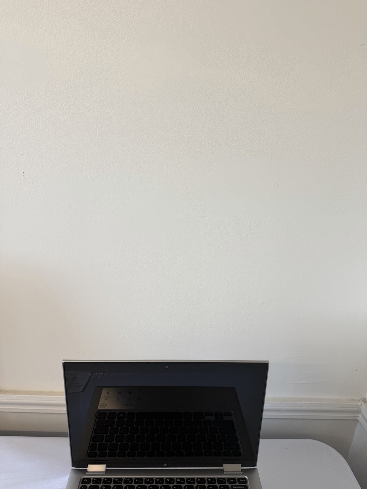 Dell Inspiron 11-3157 Laptop – Intel Celeron N3050 – RAM 4 GB – Read Des
