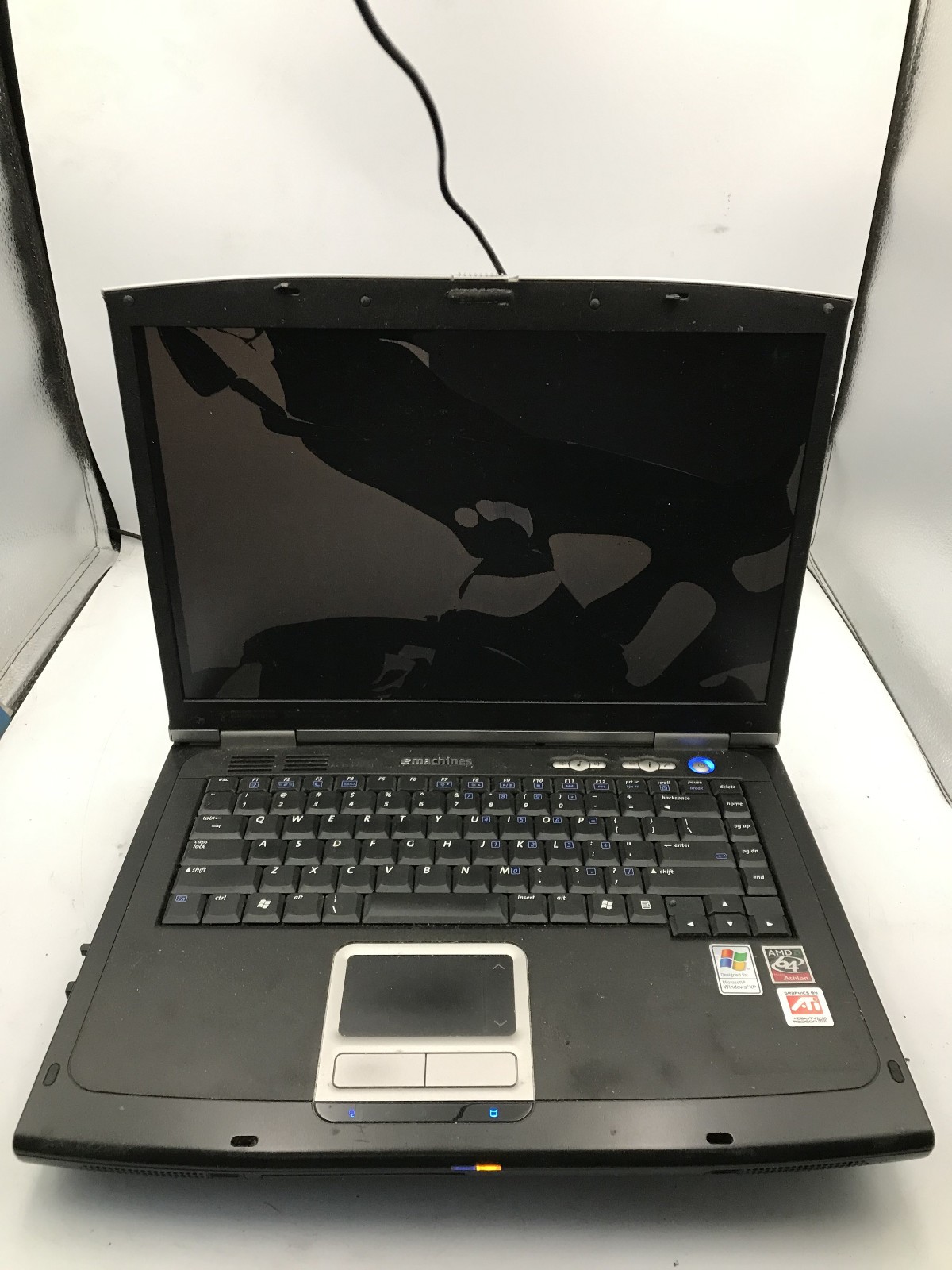 E MACHINES M6805 – FOR PARTS/BROKEN LCD – AMD ATHLON 64 – 256MB RAM – READ – BB!