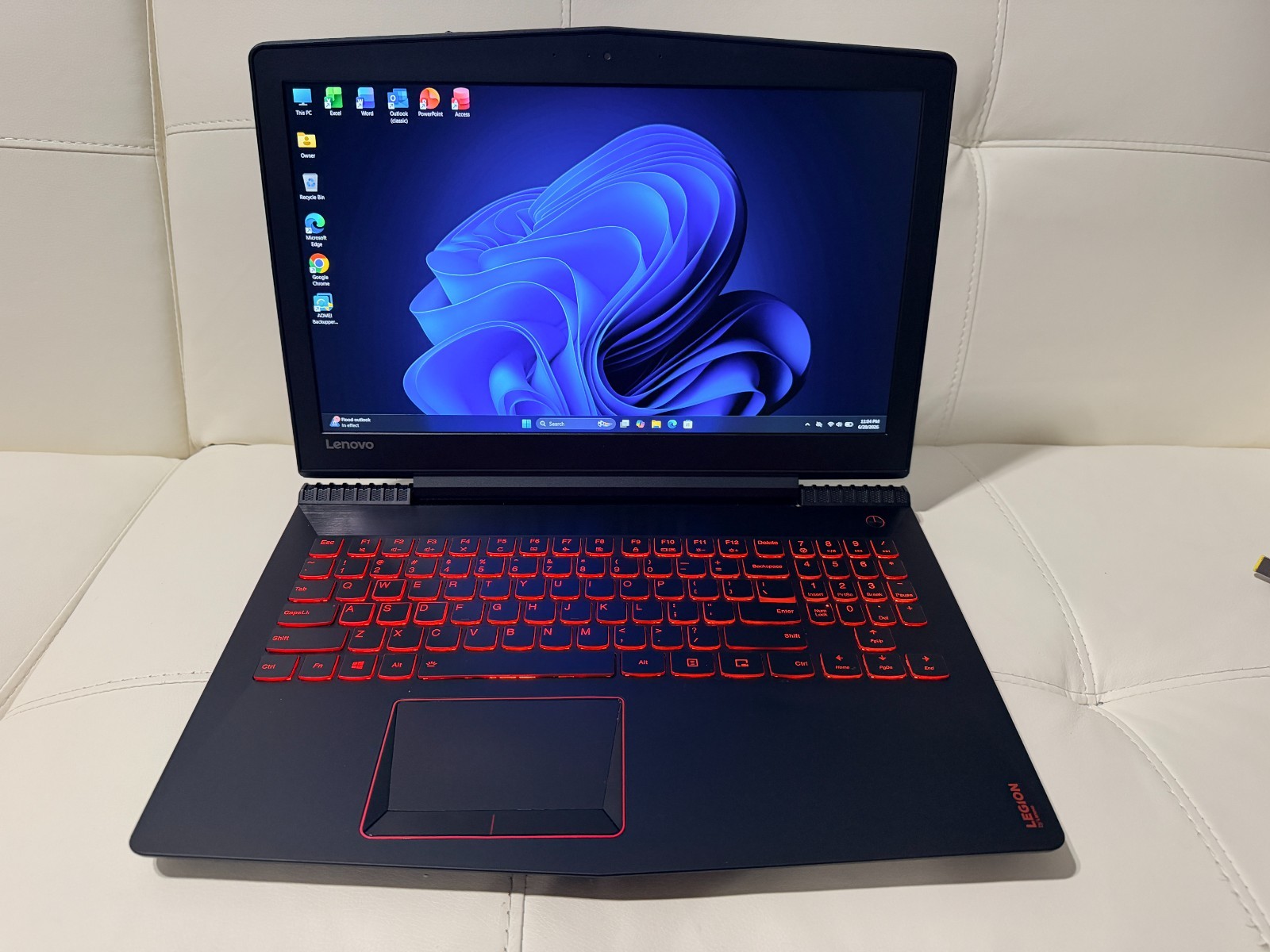 Lenovo Legion Y520 – Gaming Laptop – i7 – 1.25TB SSD + HDD GTX 1050ti W11