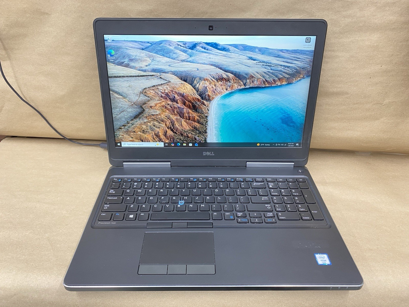 Dell Precision 7520 – 3840×2160 – E3-1575M – 8GB – 256GB SSD – Win 10 Pro READ