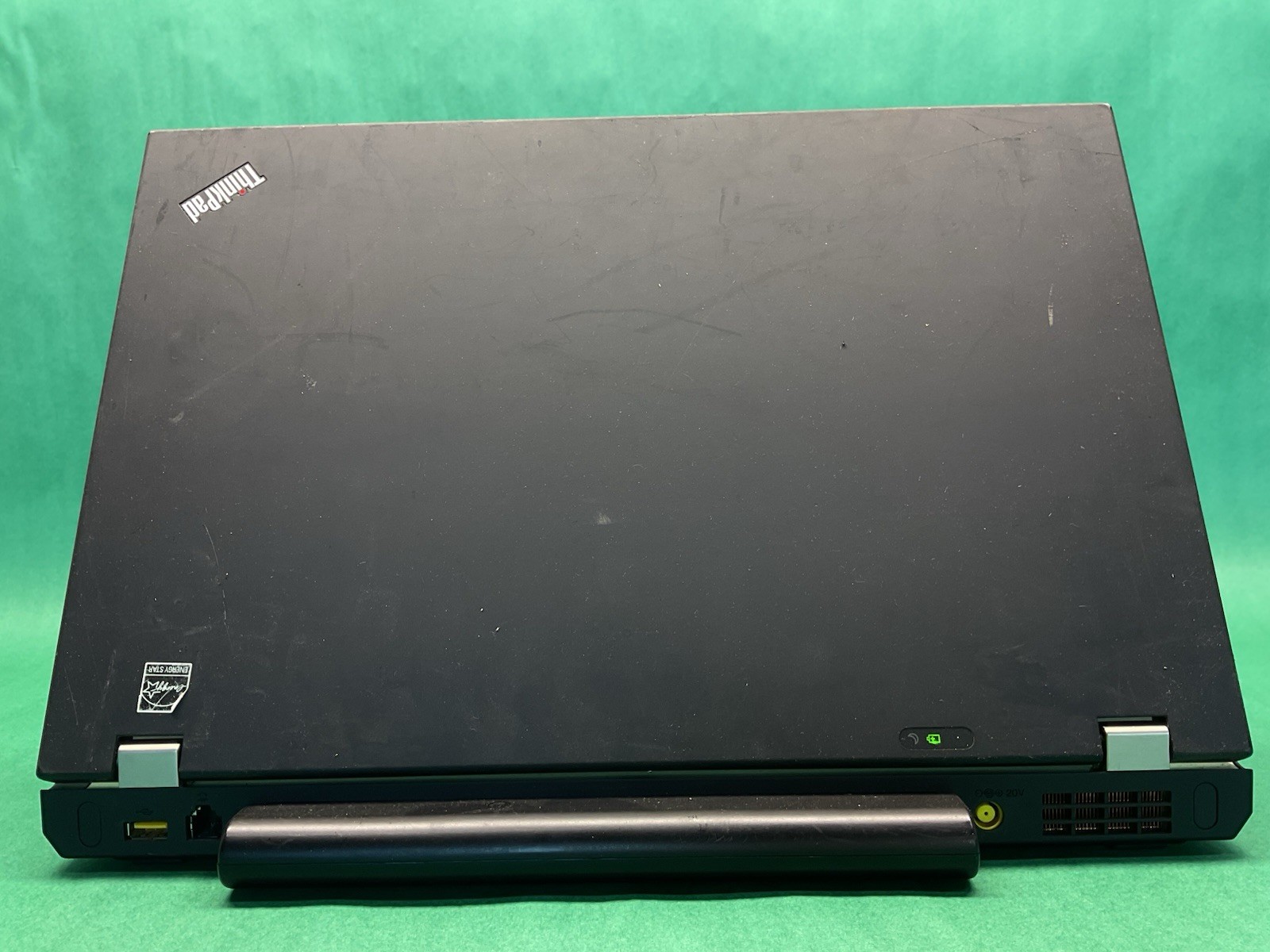 Lenovo ThinkPad T510 Intel i5 – Powers On – NO HARD DRIVE- Untested