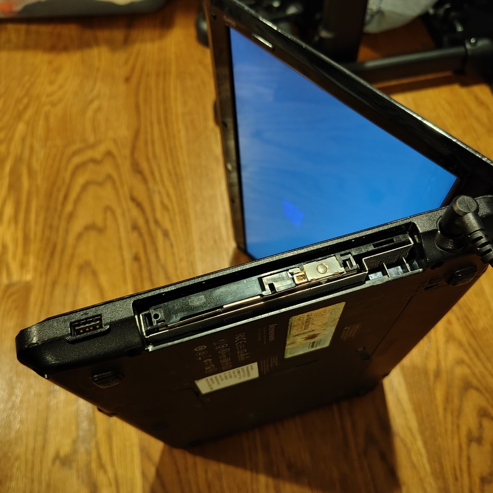 Lenovo G450 14″ Laptop Pentium Dual Core 2 Duo T4400 2.20GHZ 4gb Ram 252GB HD