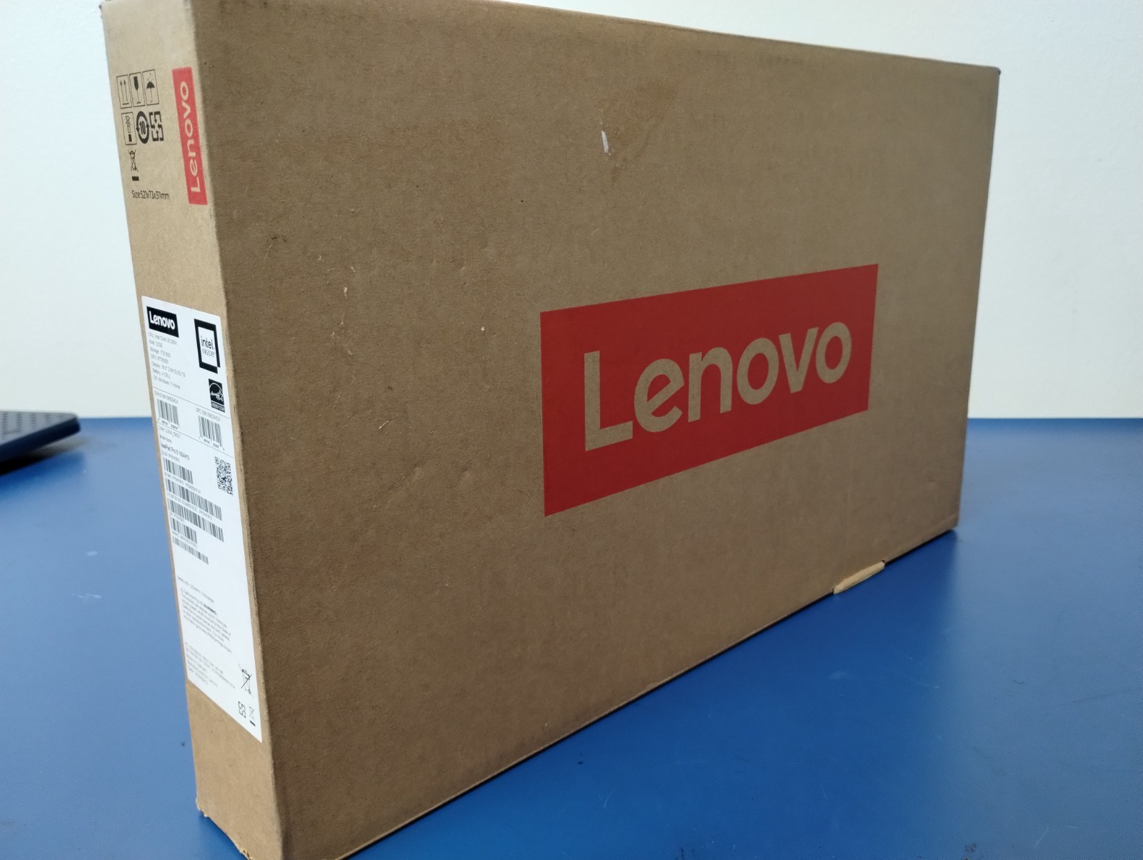 Lenovo IdeaPad Pro 5 16IAH10, Intel Core Ultra 9 285H, 32 GB RAM, 1 TB NVMe SSD