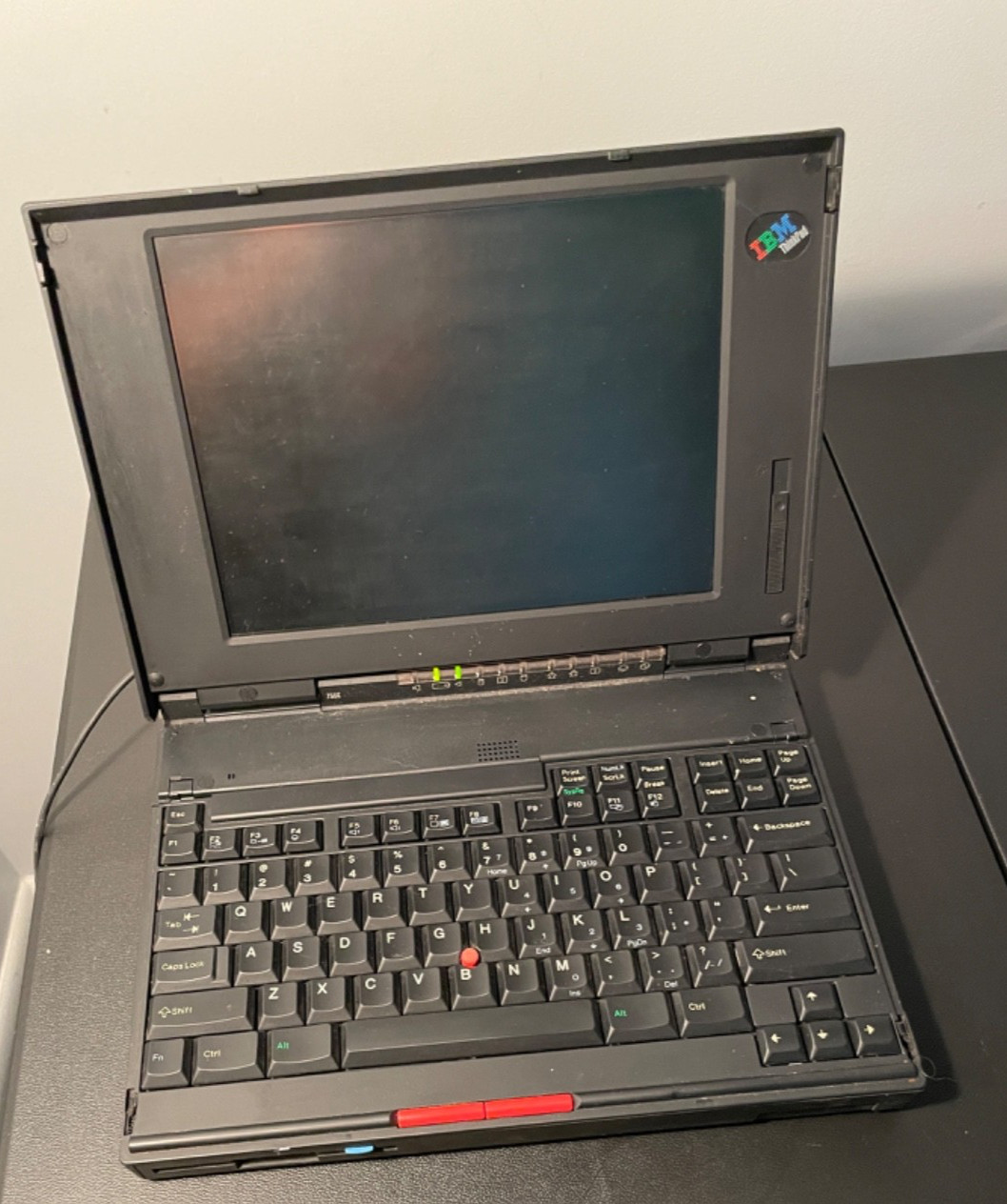 Vintage Rare 1994 IBM ThinkPad 755C Type 9545 awful condition !! READ AND LOOK