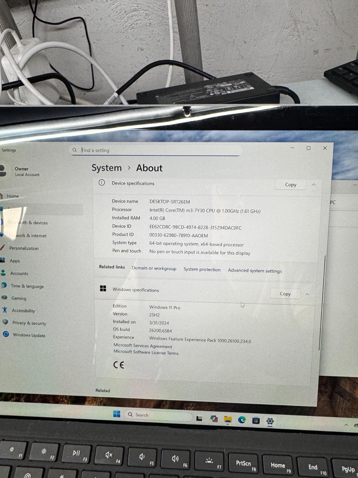 Microsoft Surface Pro m3-7Y30, 4GB RAM, 120GB SSD, Win11 PRO #6609