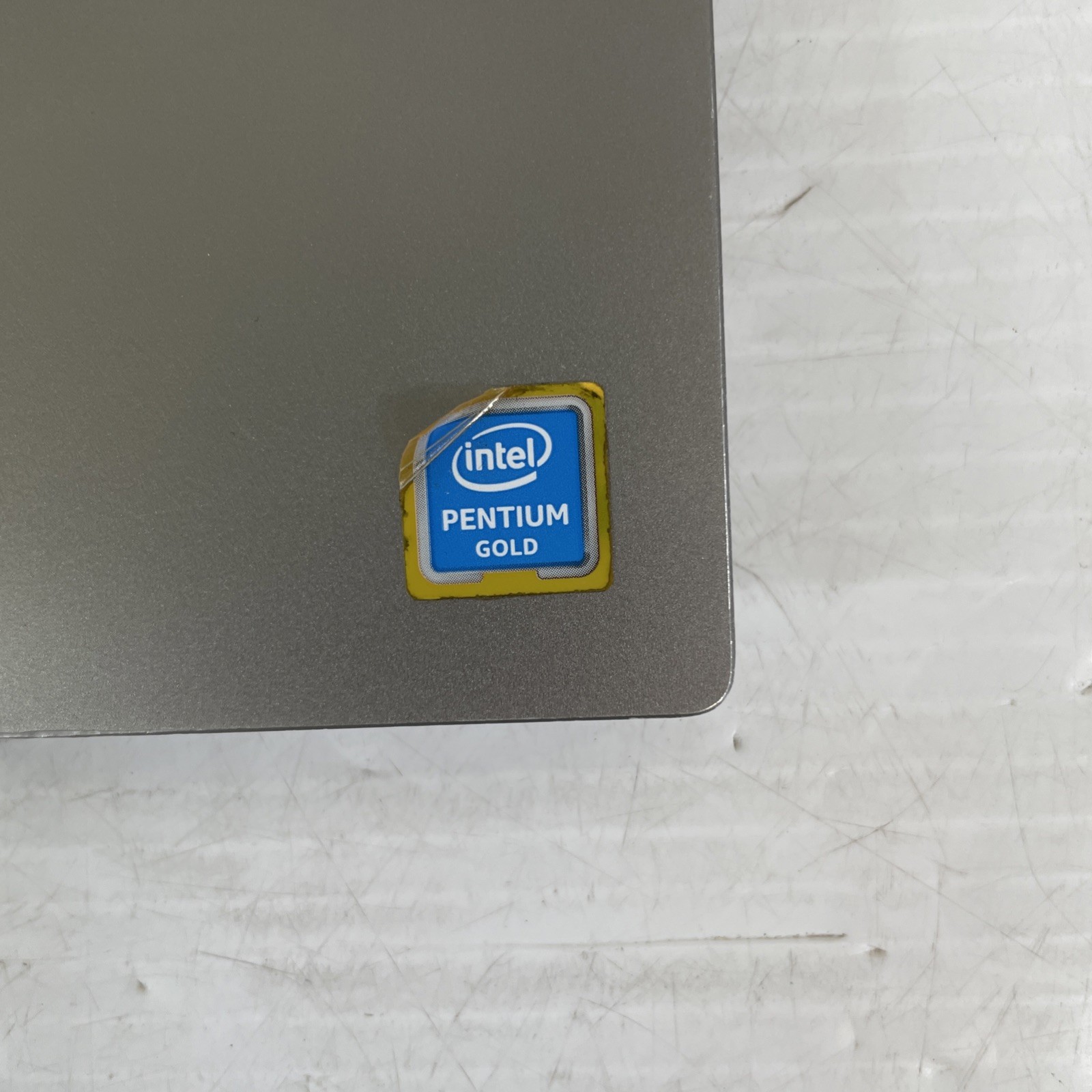 Lenovo IdeaPad Flex 14 2-in-1 Intel Pentium 4415U 2.3GHz 8GB RAM 500GB HDD Win10