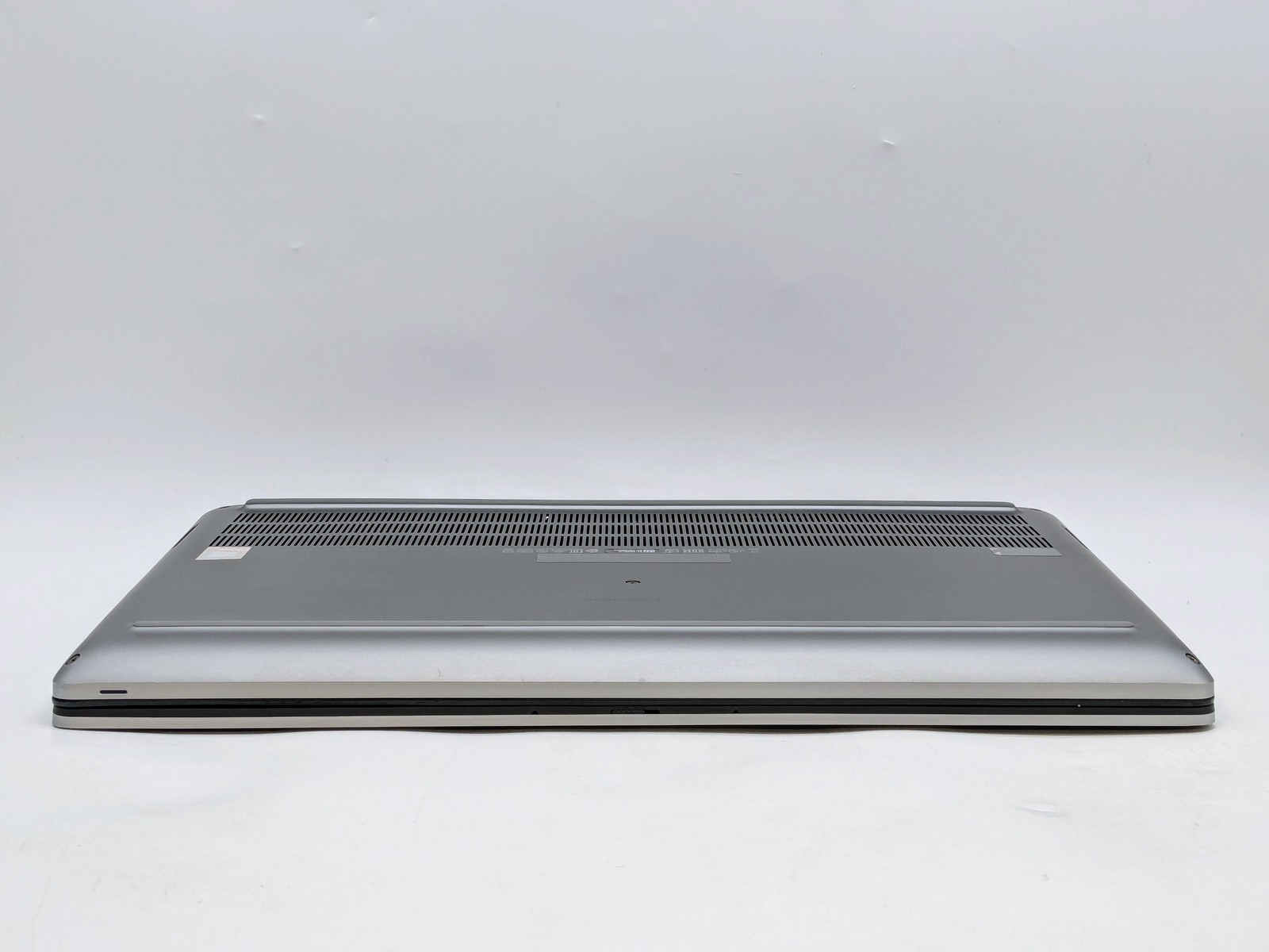Dell Precision 7560 15″ FHD Touch I9-11950H 512GB 32GB W11P RTX A2000 *READ*