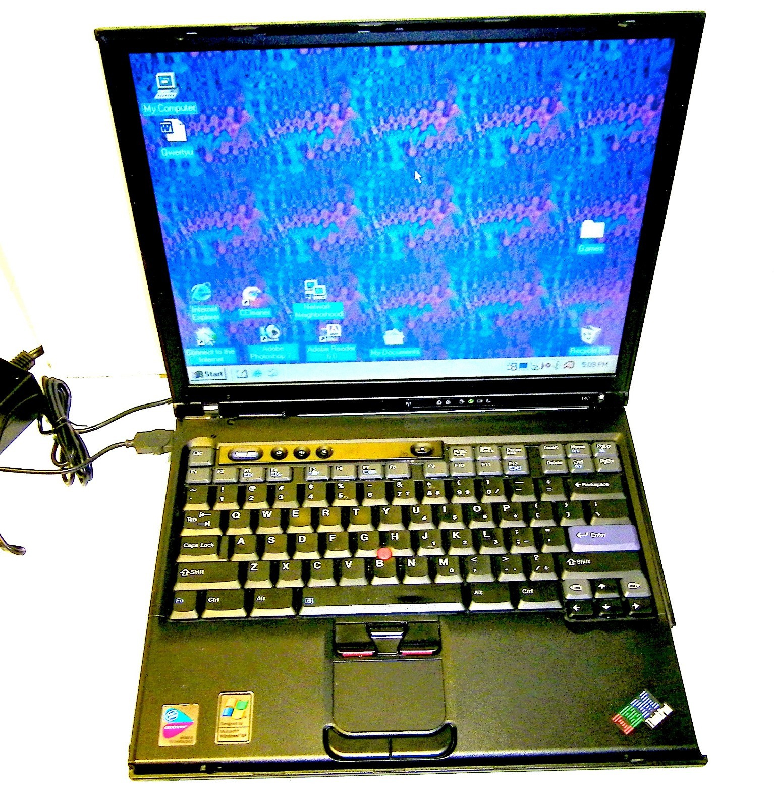 IBM ThinkPad T41 Windows 98SE 60GB HD/512MB RAM/1.6 — Radeon 32 Bit + Charger