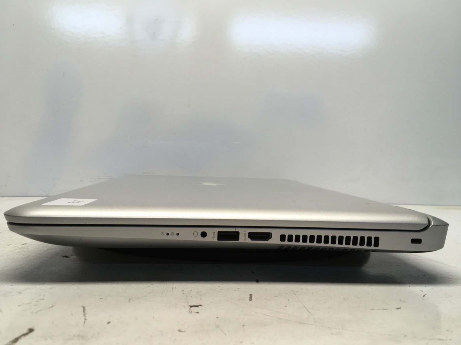 HP Pavilion 17T-G100 Intel i5-6200U 2.3GHz 8 GB NO HDD/Battery