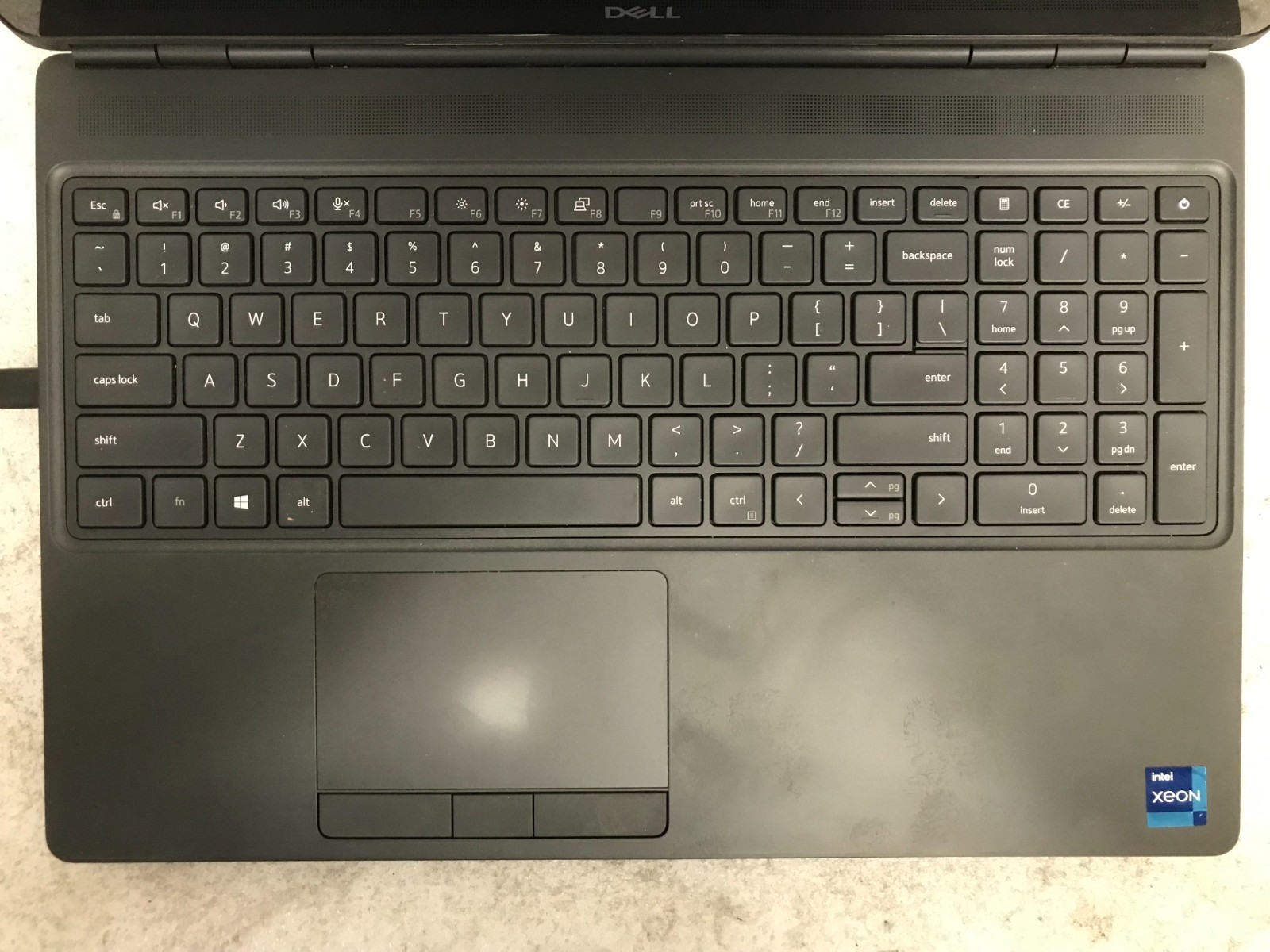 Dell Precision 7560 / Intel Xeon W-11855M 3.20GHz / 32GB RAM / 512GB SSD