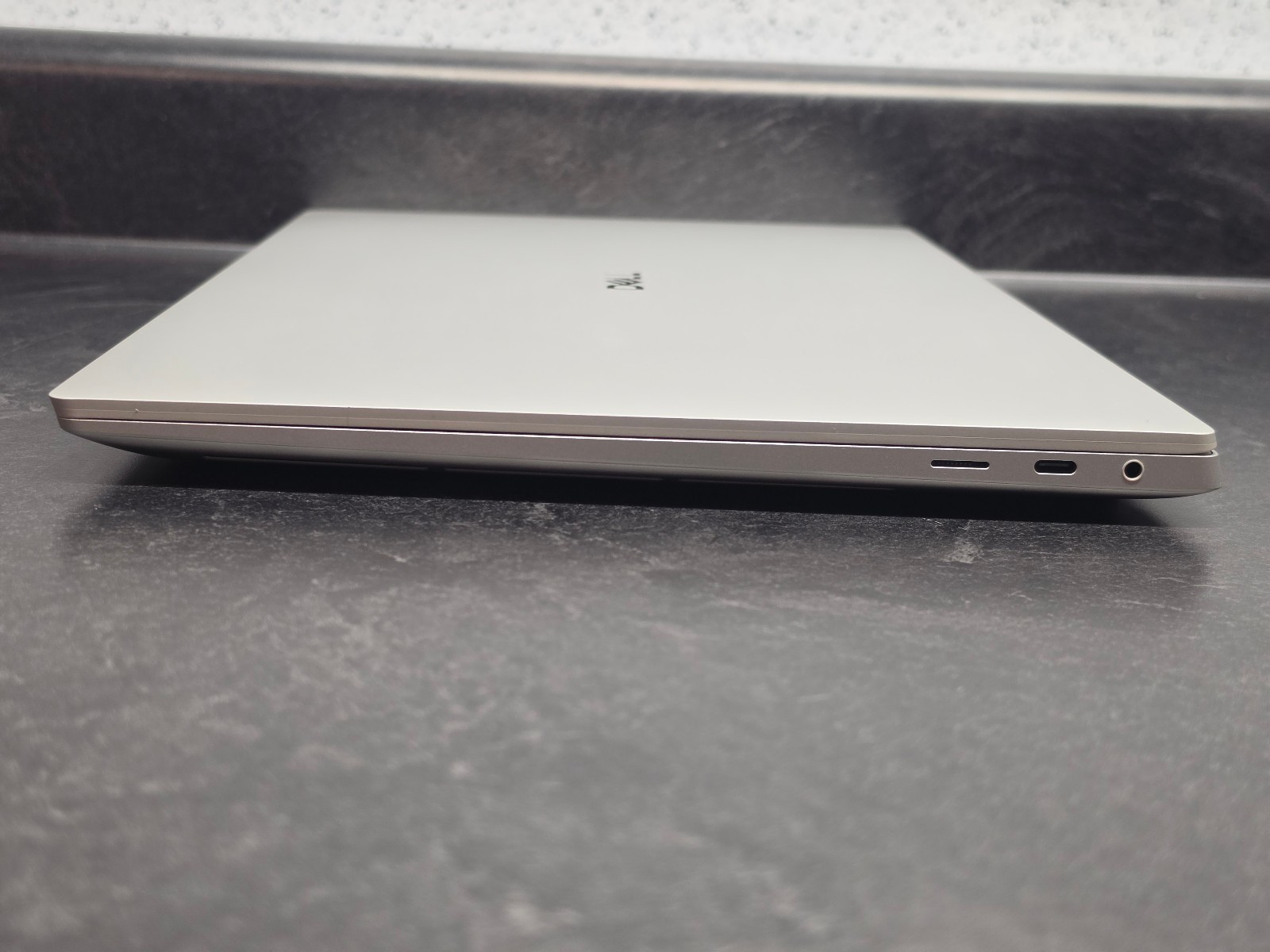 Dell XPS 16 Premium DA16250 4K OLED Touch Ultra 7 255H 32GB RAM 1TB SSD RTX 5050