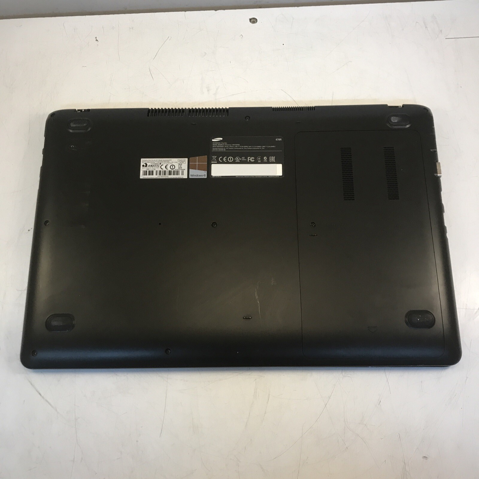 Samsung NP470R5E 15.6″ unknown cpu 4GB No HDD No power missing screen for parts