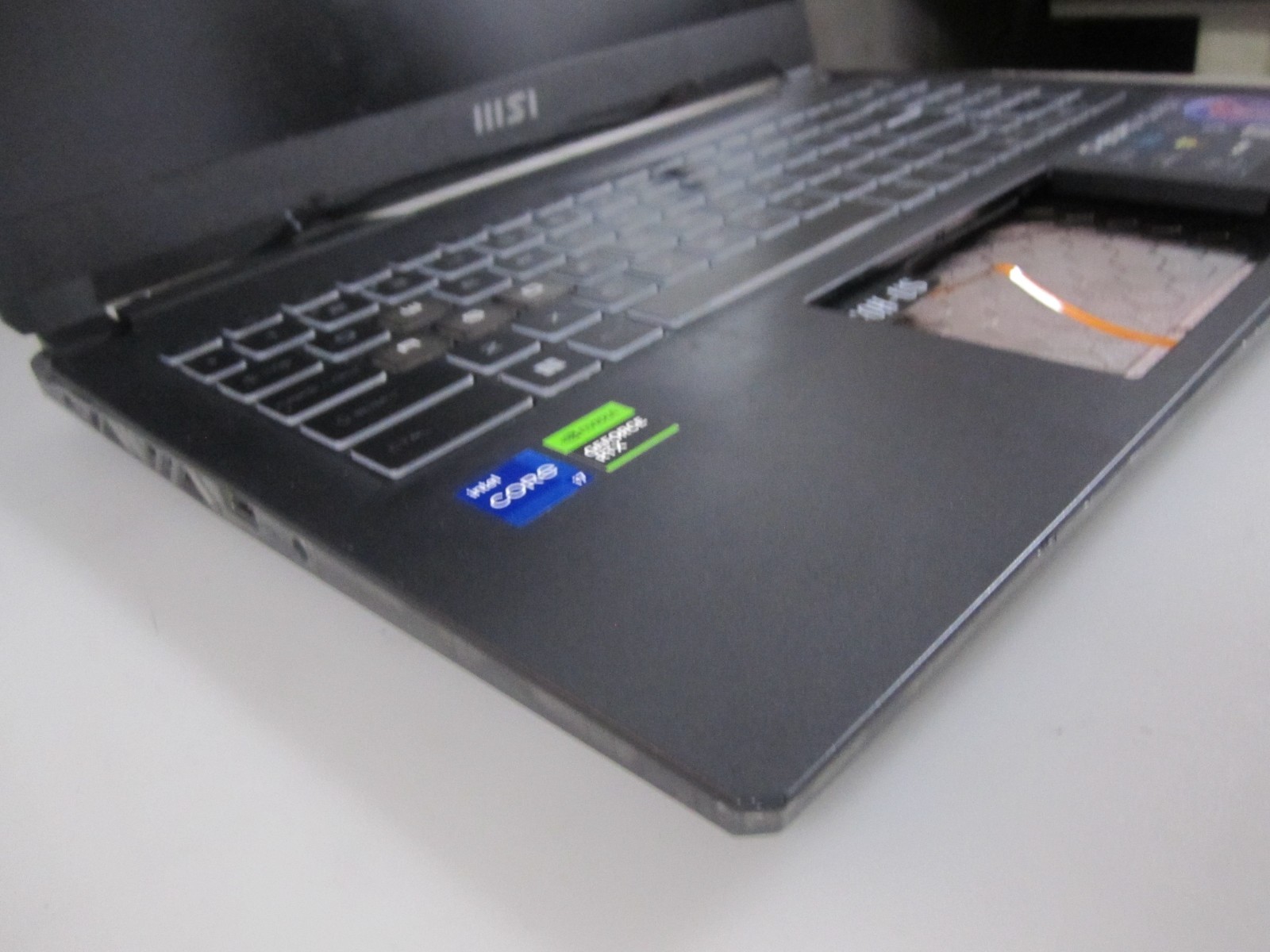 MSI Cyborg 15 A13V Gaming Laptop FHD i7 RTX 4050 FOR PARTS ONLY