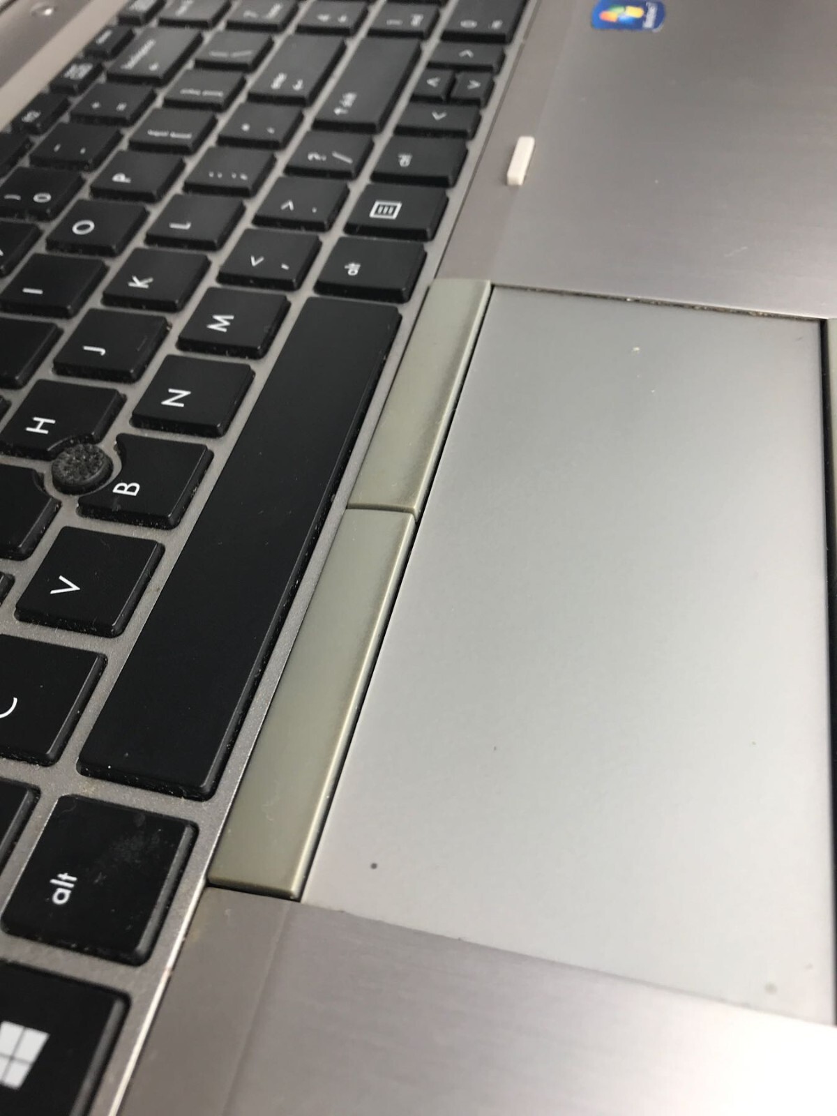 HP Elitebook 8570p Core i7-3740QM 2.70GHz 8GB NO HDD Laptop (READ description)