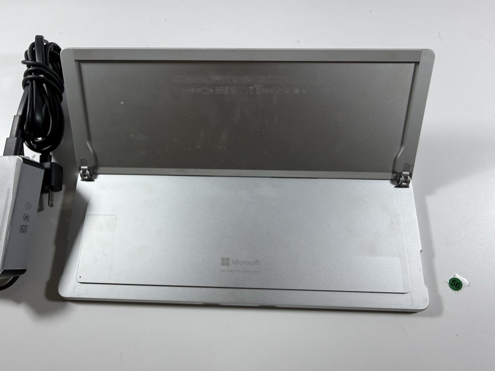 Microsoft Surface Pro 8 (1982) i5-1145G7 – 16GB RAM – 256GB 120Hz – Win 11 Pro
