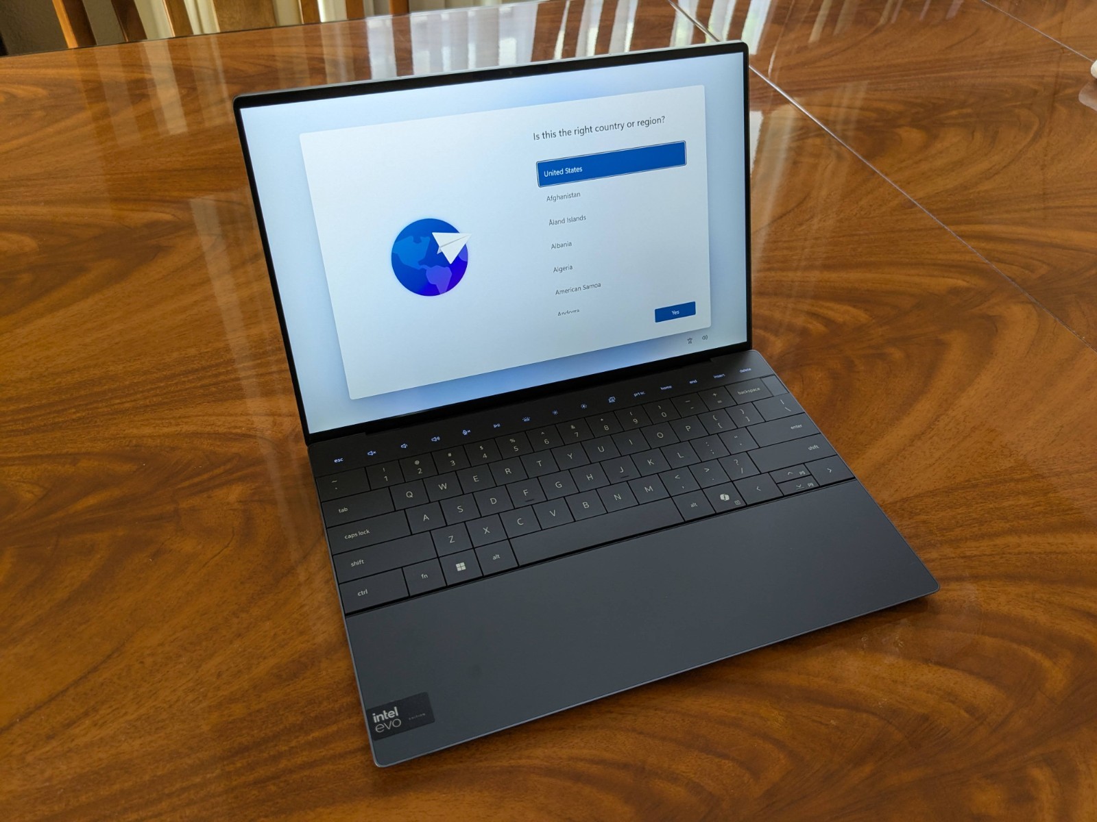 Dell XPS 9340 13.4″ Intel Core i7 155H 512GB 8GB Integrated Graphics (Excellent)
