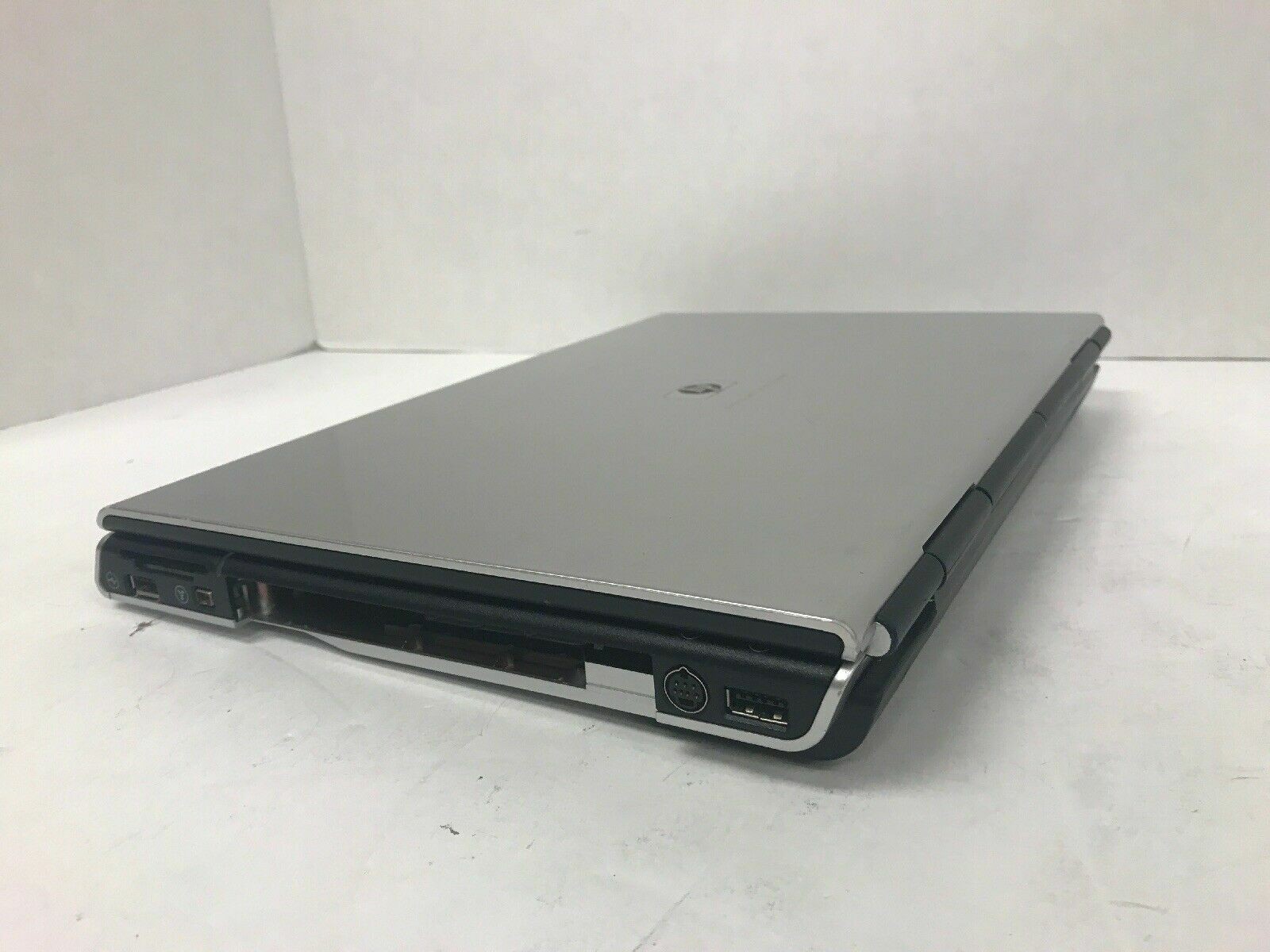 HP PAVILION ENTERTAINMENT NOTEBOOK SPECIAL EDITION DV1000 LAPTOP *FOR PARTS*