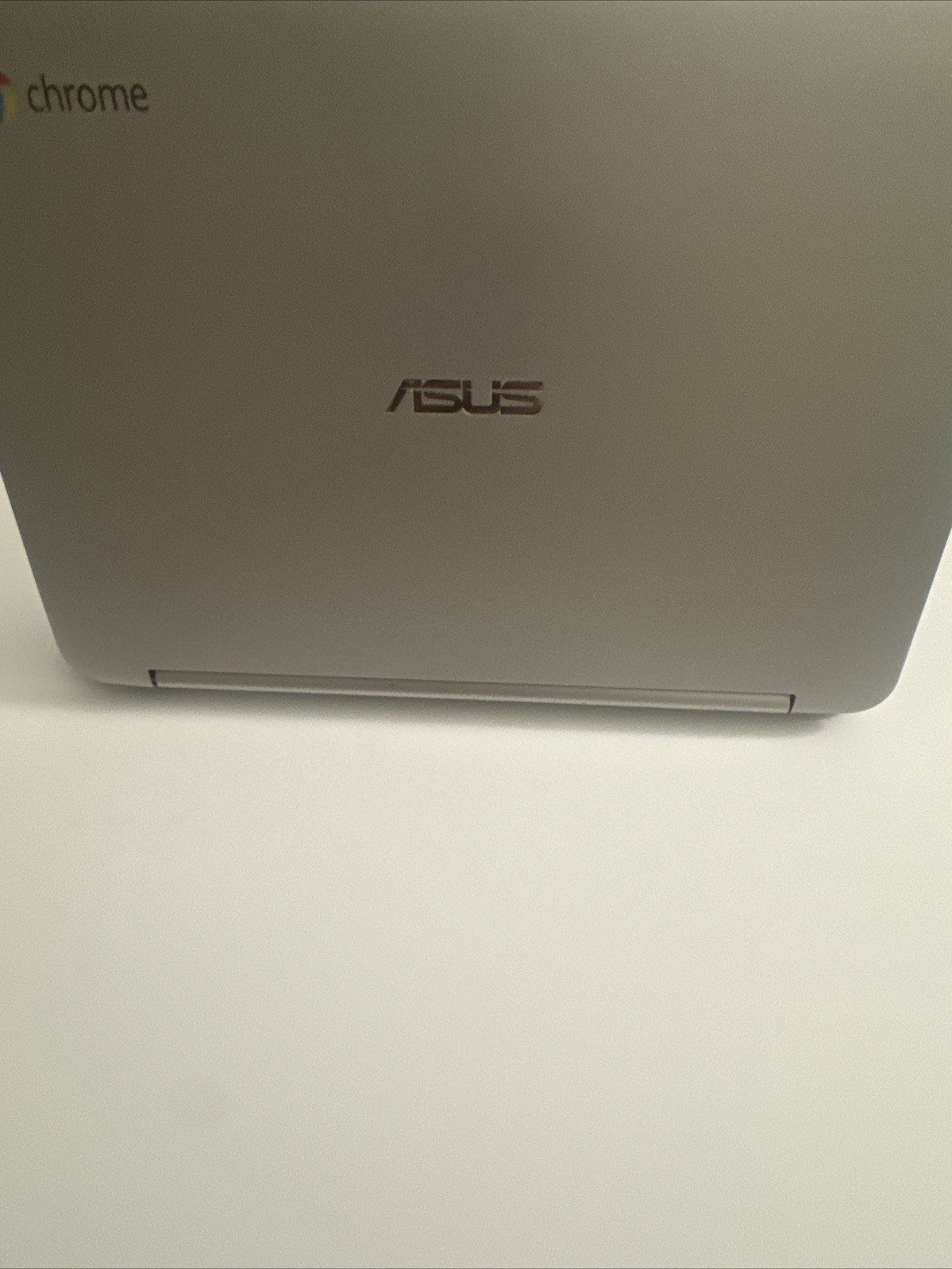ASUS Chromebook Flip C100P 16GB Touch Screen UNTESTED For Parts No Power Chord.