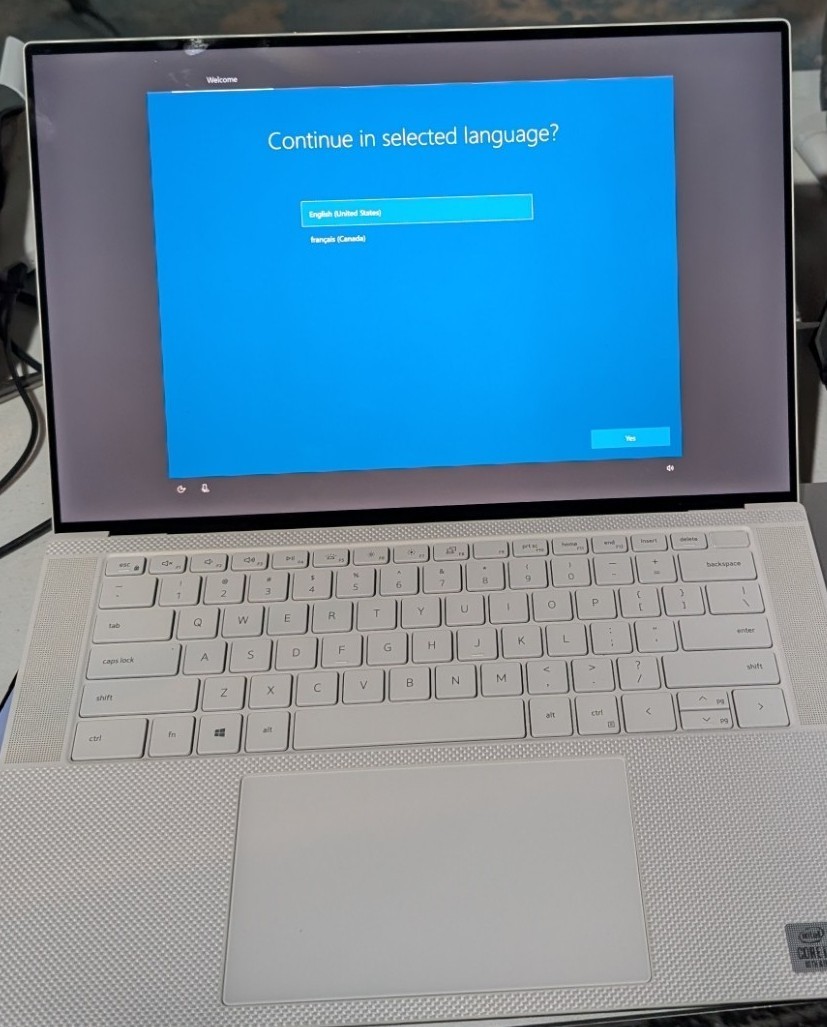 Dell XPS 15 9500 i7-10750H 512GB SSD 32GB DDR4 GTX 1650 TI UHD TOUCH 4K – White
