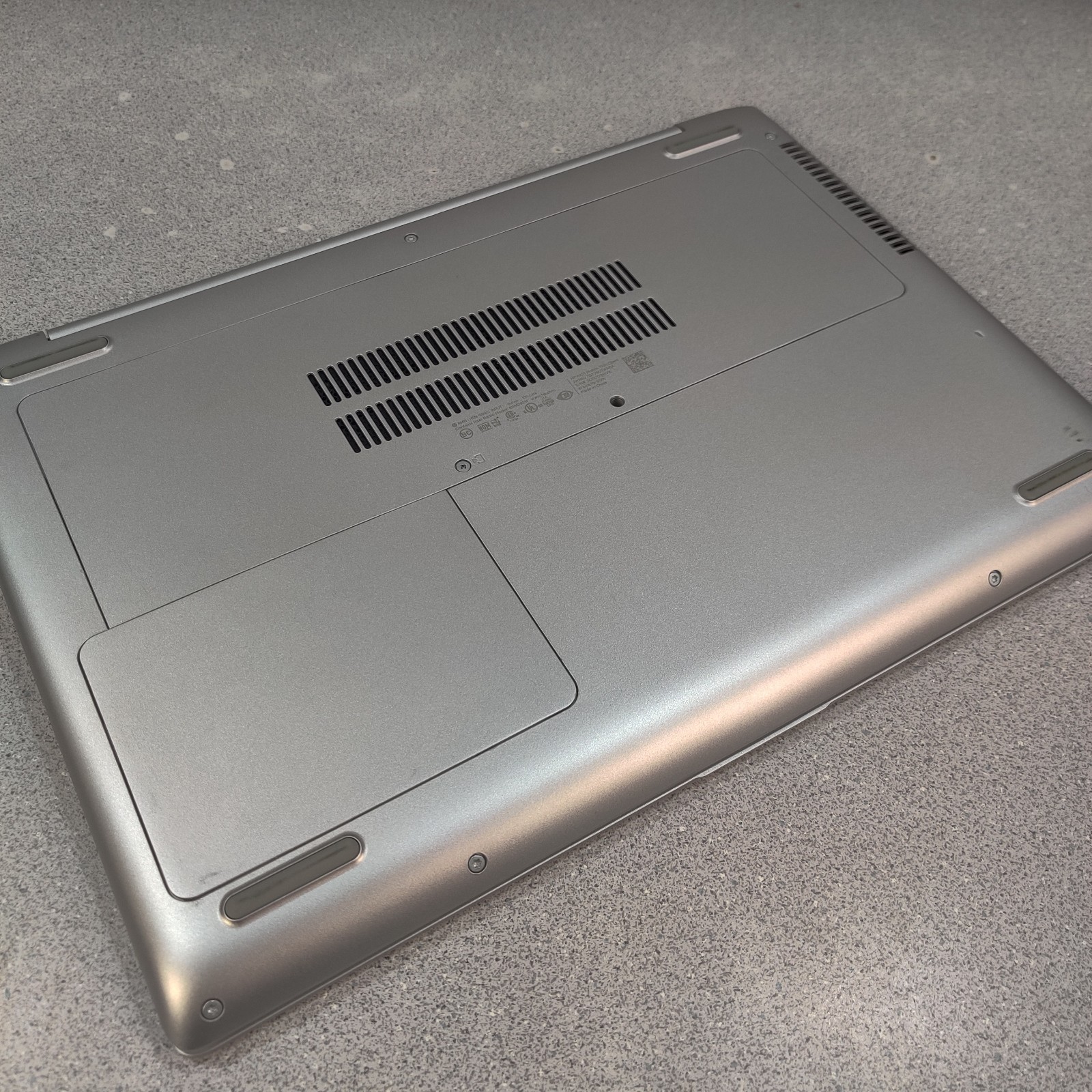 HP mt21 Mobile Thin Client-Celeron 3867U 4GB RAM NO HDD/OS/AC FOR PARTS BAD LCD