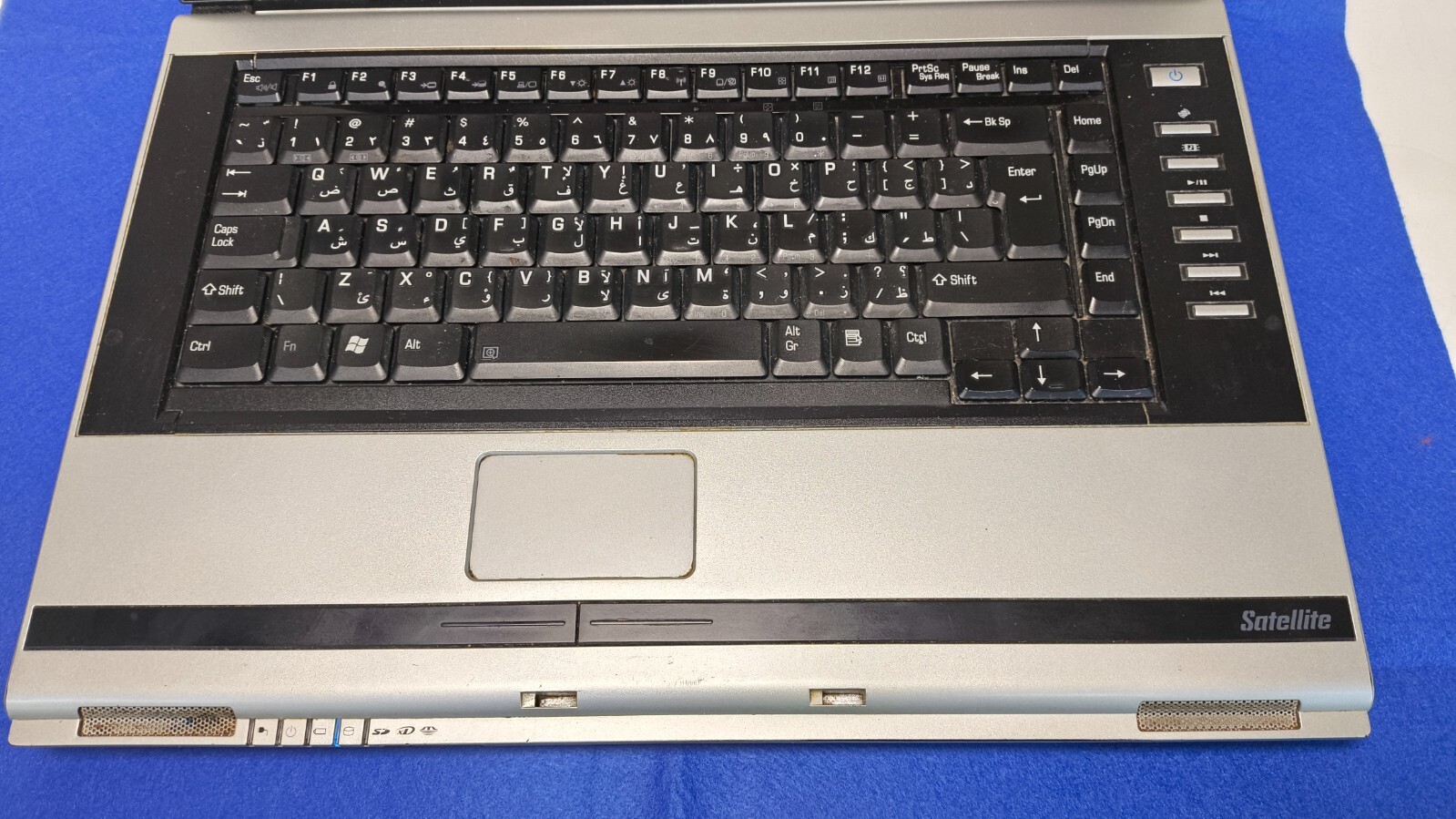 Toshiba Vintage 15″ Satellite A110 laptop Intel Pentium 2GB / 80GB HDD Win XP