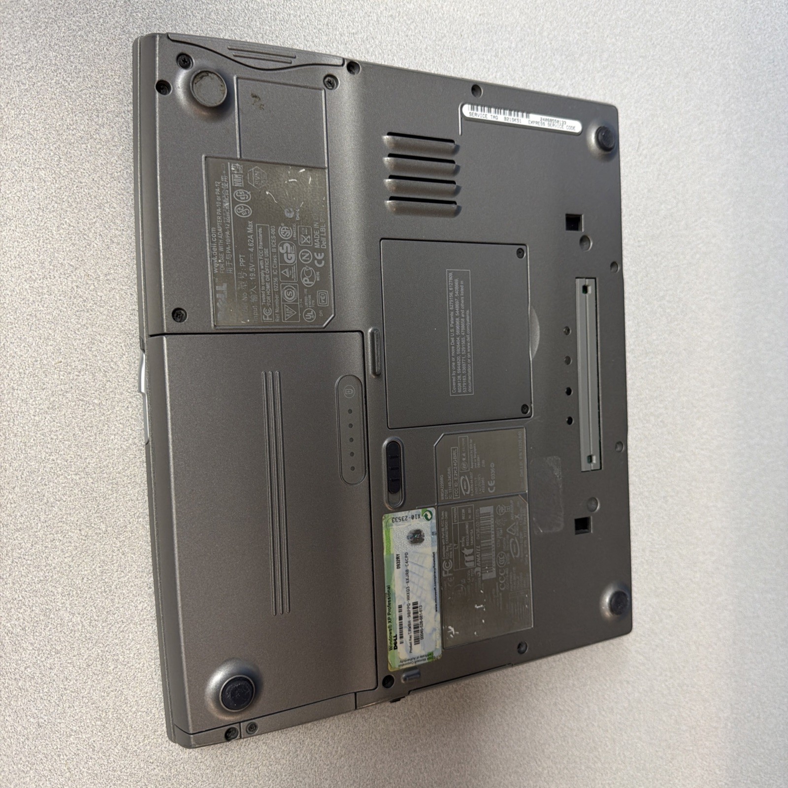 Dell Latitude D400 Centrino Pentium M 1.6GHz 1GB 40GB HDD Bad Display (PARTS)