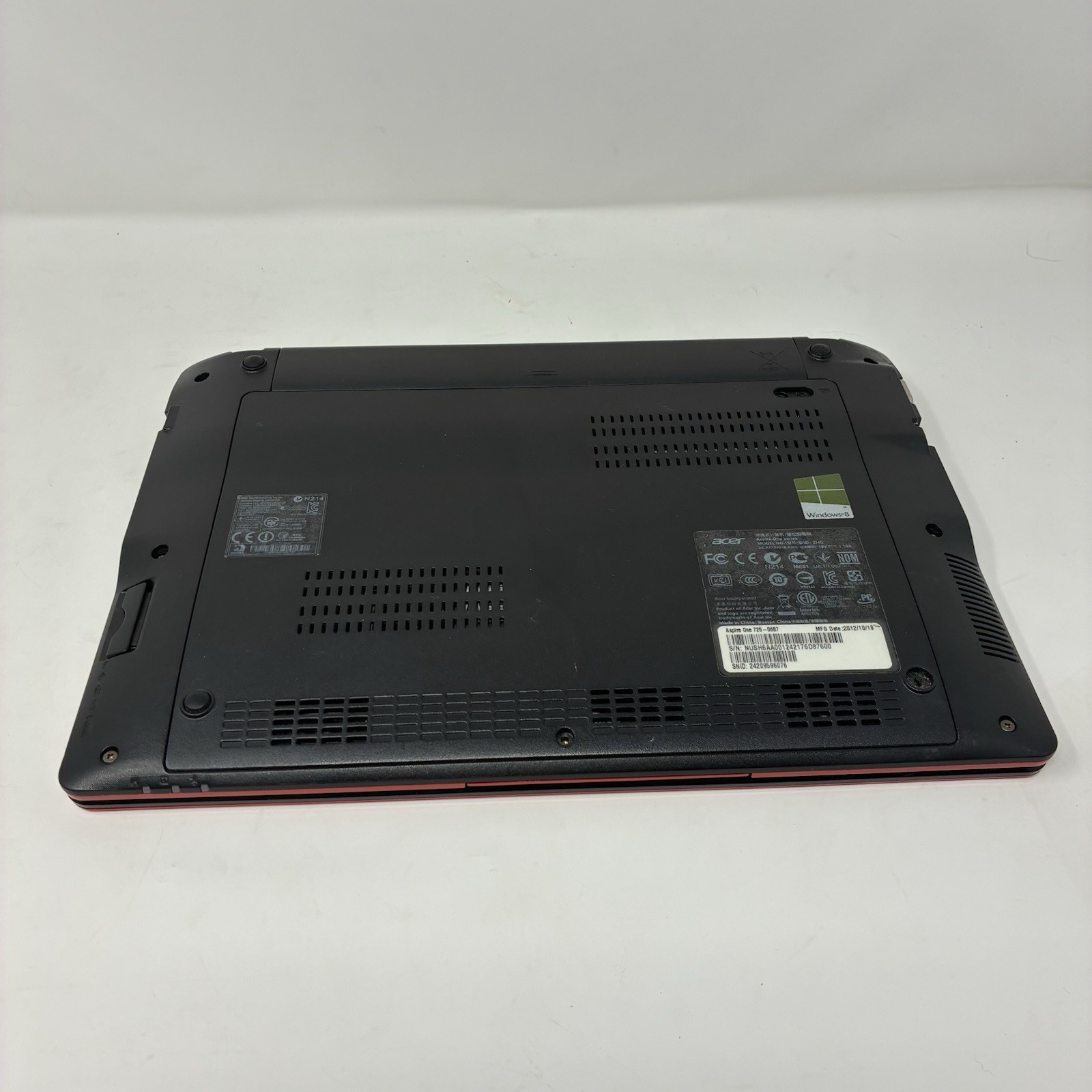 Acer Aspire One 725-0687 Windows Netbook Computer Ruby Red Powers On For Parts