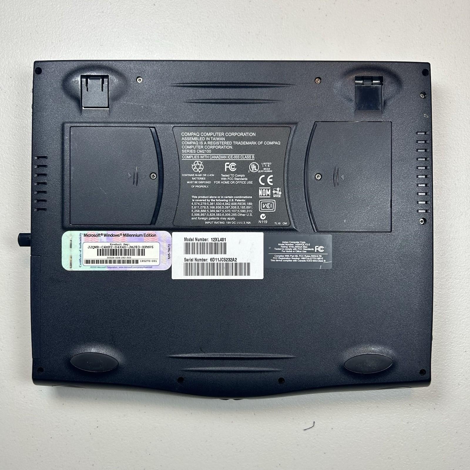 Compaq Presario Laptop CM2100 12XL401 1456VQL1Q-2 Parts Only 1200 Series READ