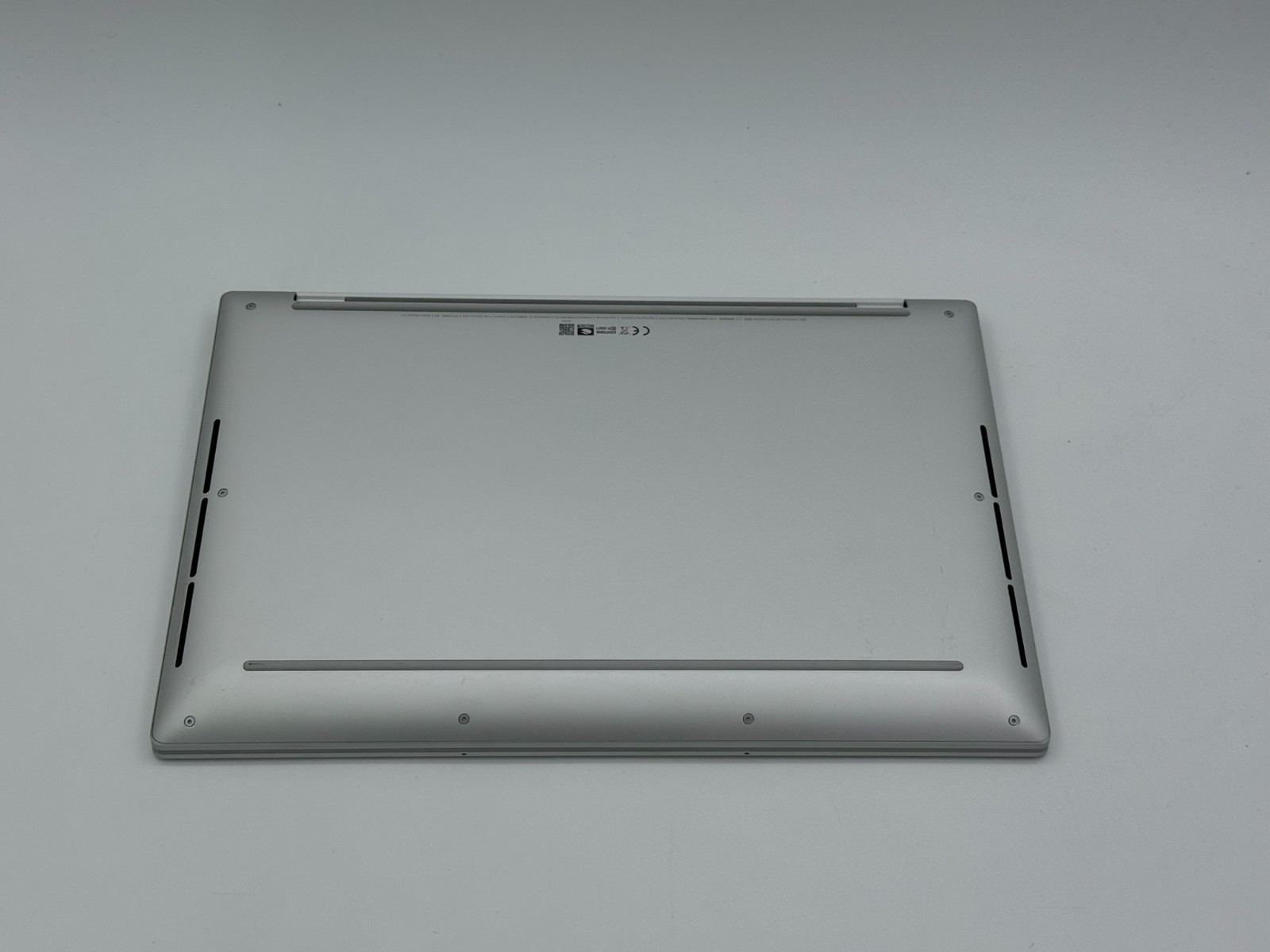 Dell Premium 14.5″ 3.2K OLED Touch Laptop Intel Ultra 7 255H 32GB 1TB SSD